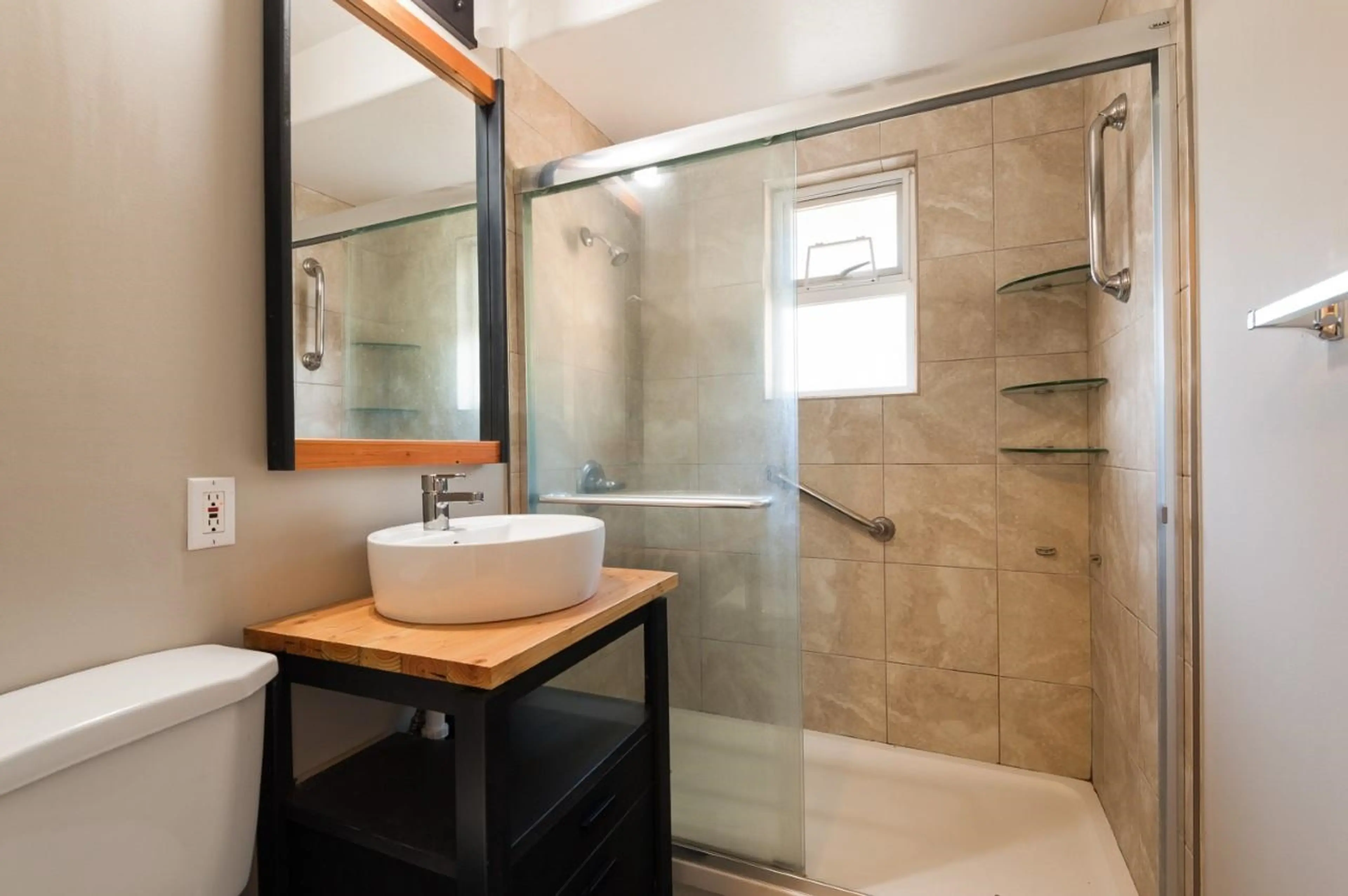 Property at 15661 ROPER AVENUE, White Rock, BC