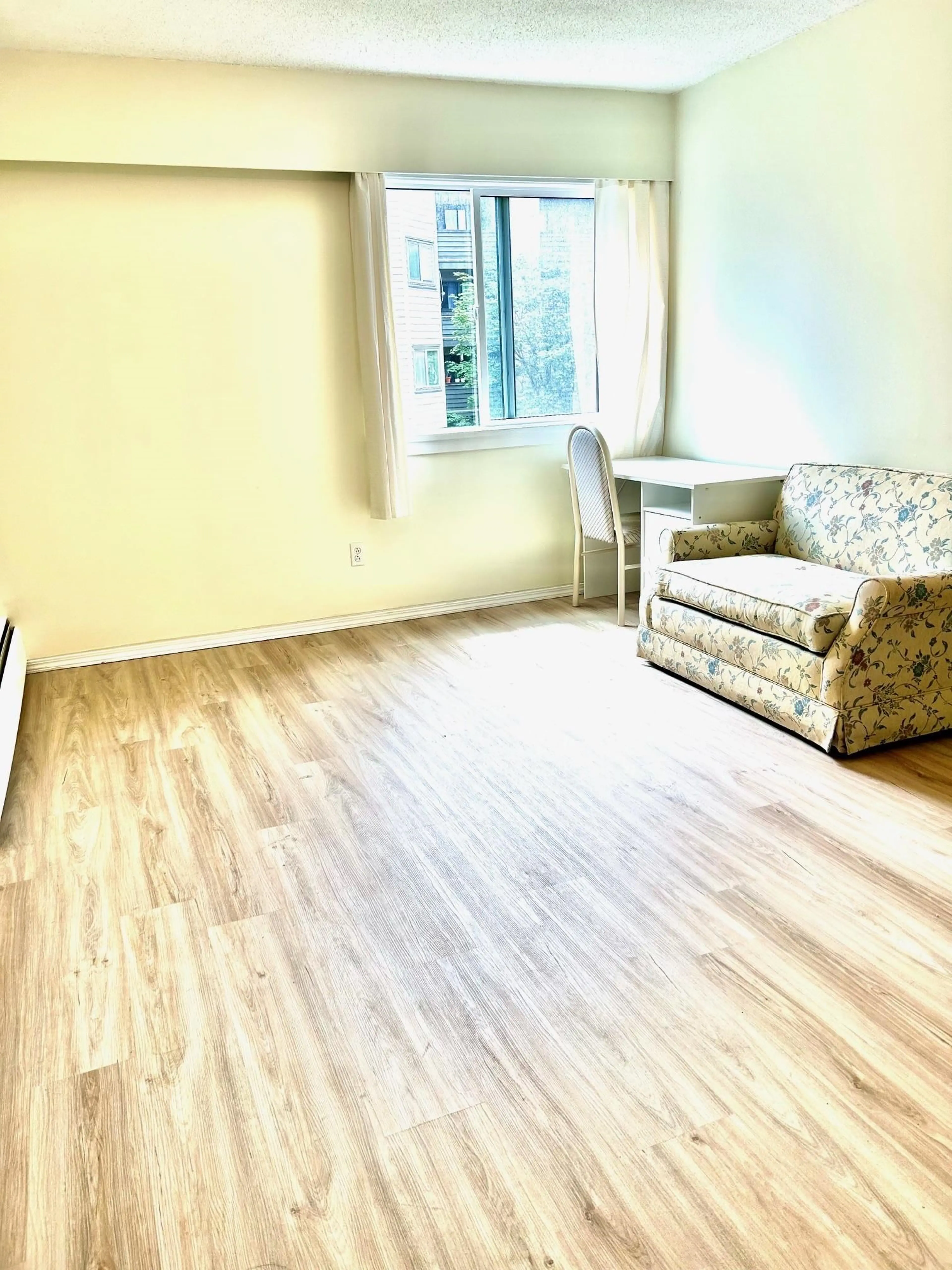 Property at #110 6420 BUSWELL STREET, Richmond, BC