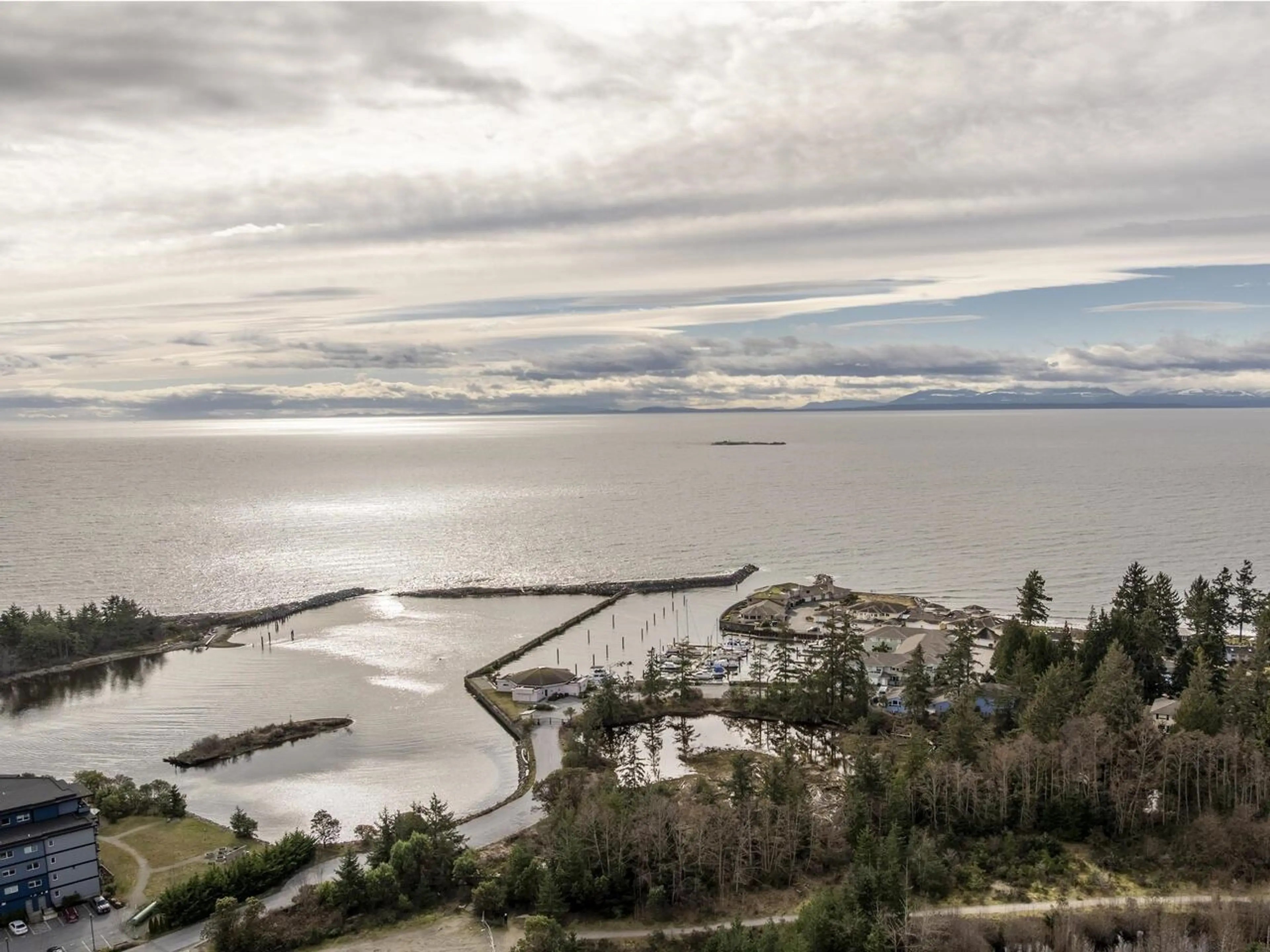 Property at 4404 SUNSHINE COAST HIGHWAY, Sechelt, BC