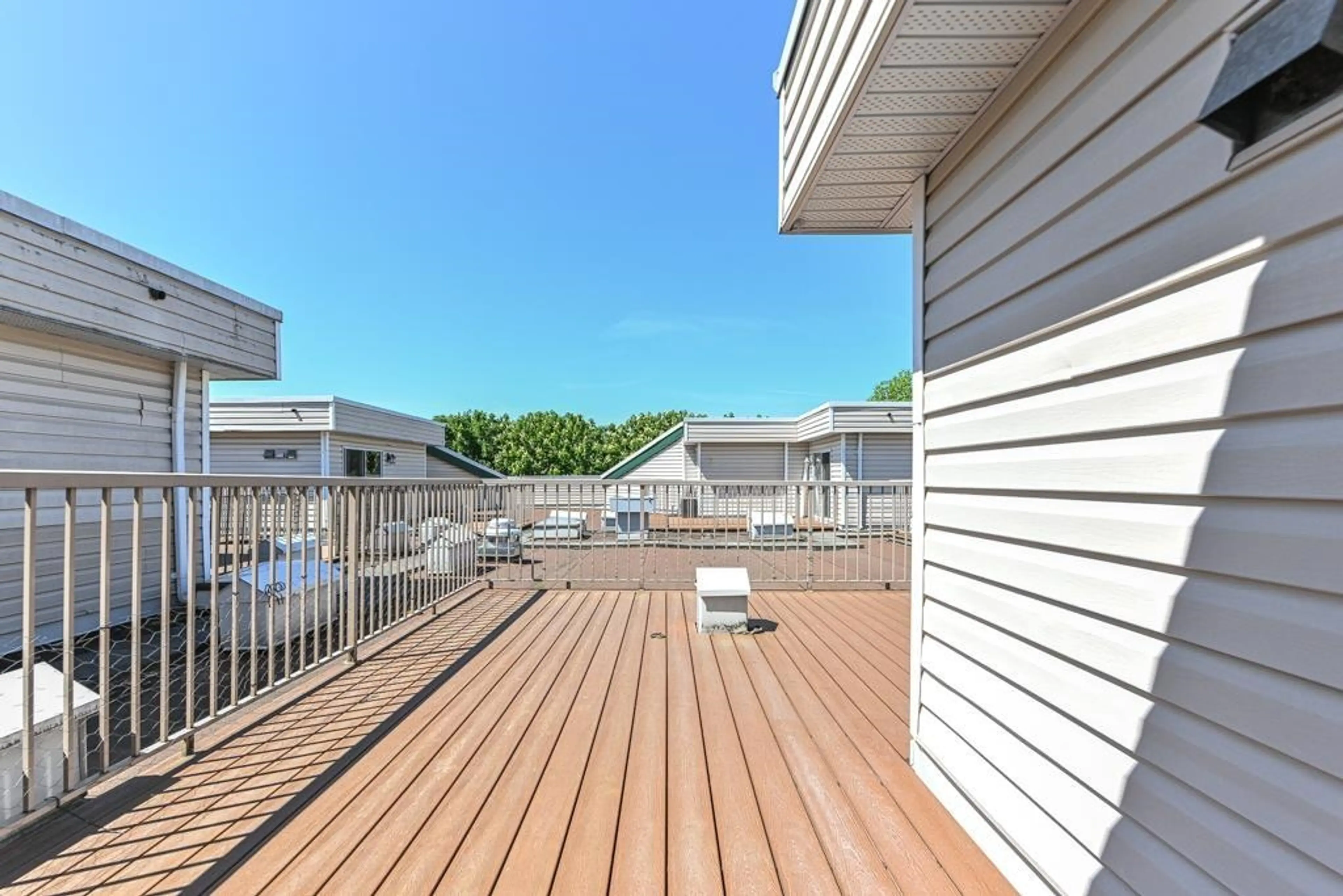 Property at #320 13911 70 AVENUE, Surrey, BC