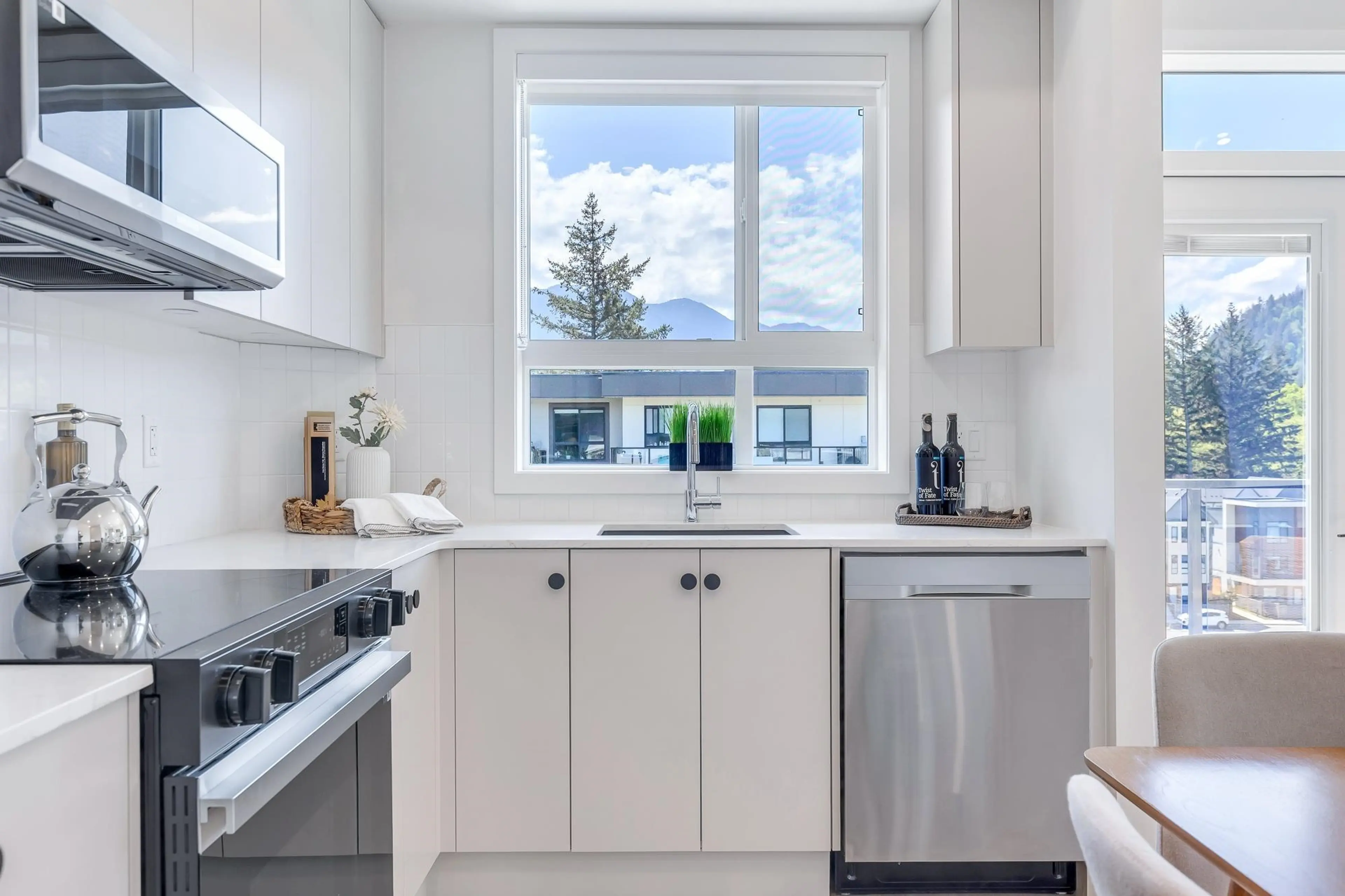 Property at #403 45497 CAMPUS DRIVE, Chilliwack, BC