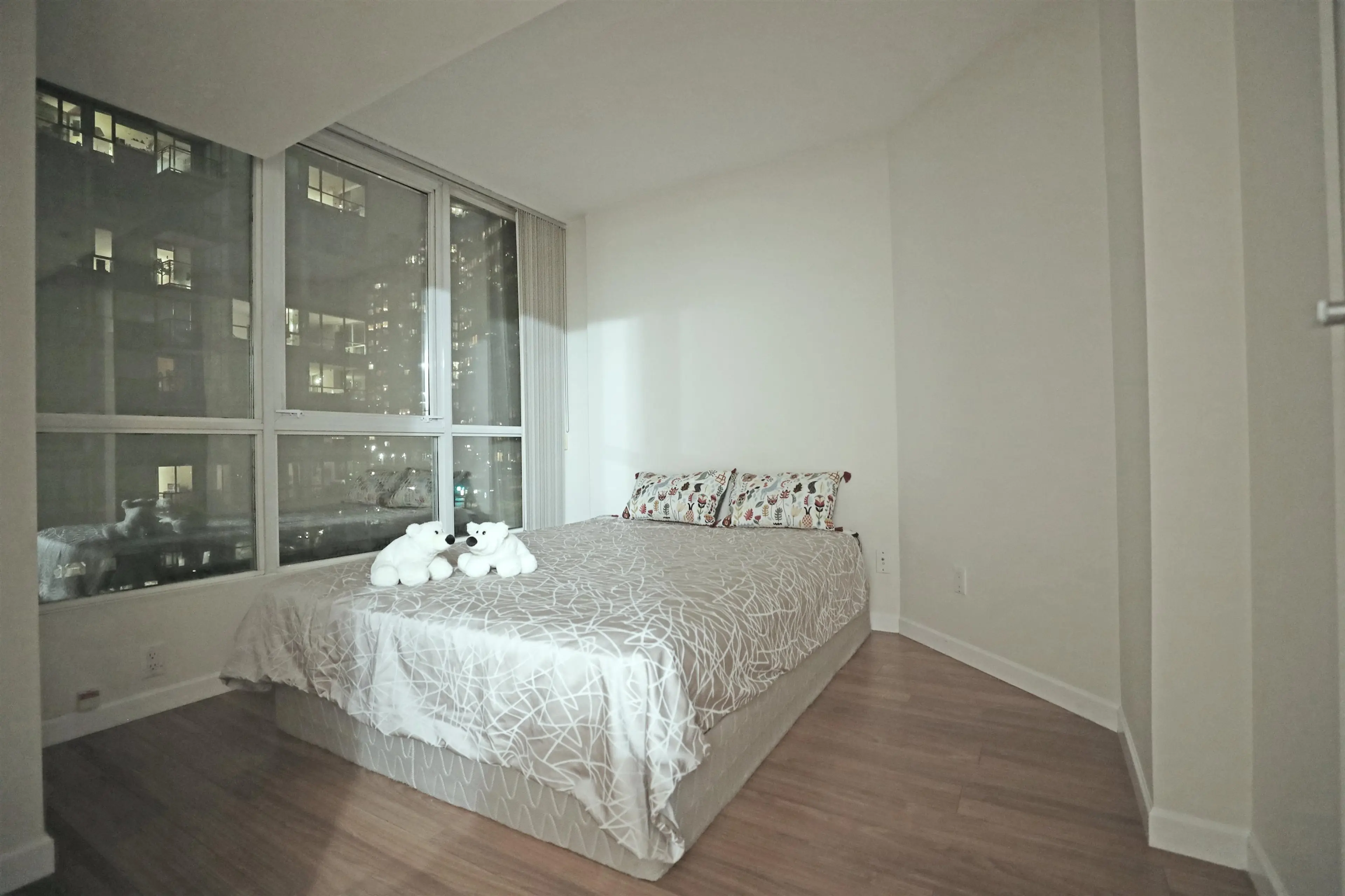 Property at #807 555 JERVIS STREET, Vancouver, BC