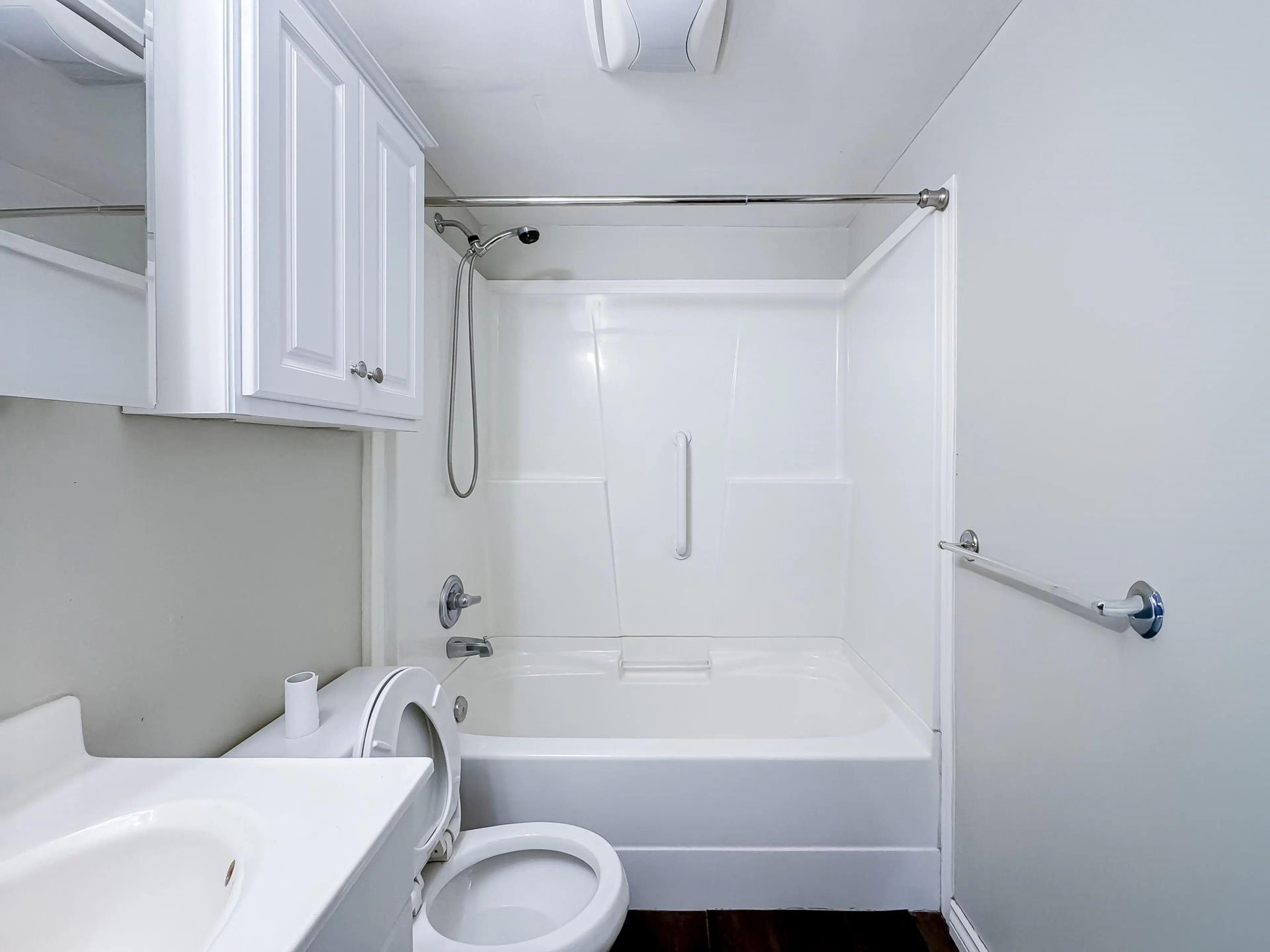 Property at #211 910 FIFTH AVENUE, New Westminster, BC