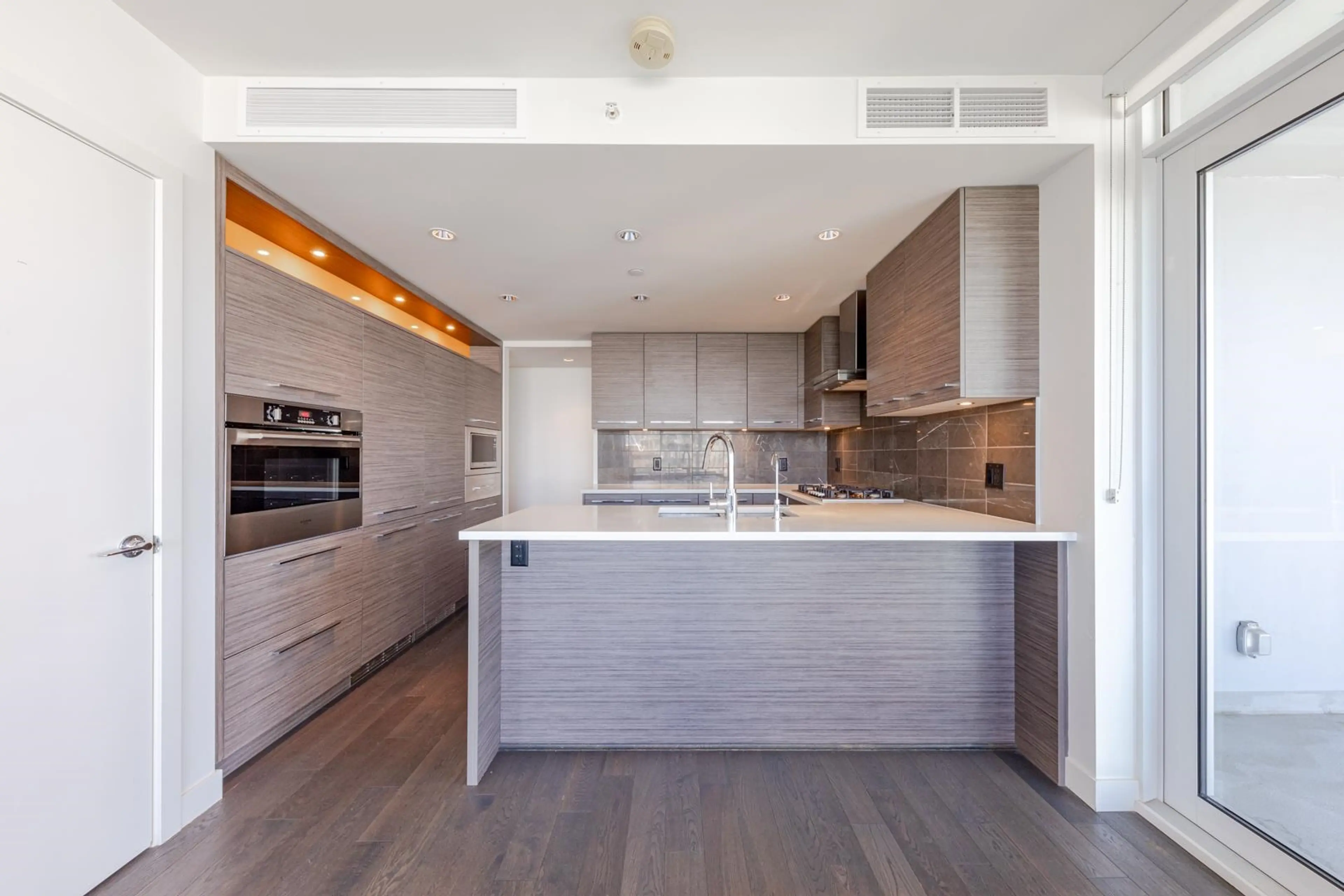 Property at #902 7468 LANSDOWNE ROAD, Richmond, BC