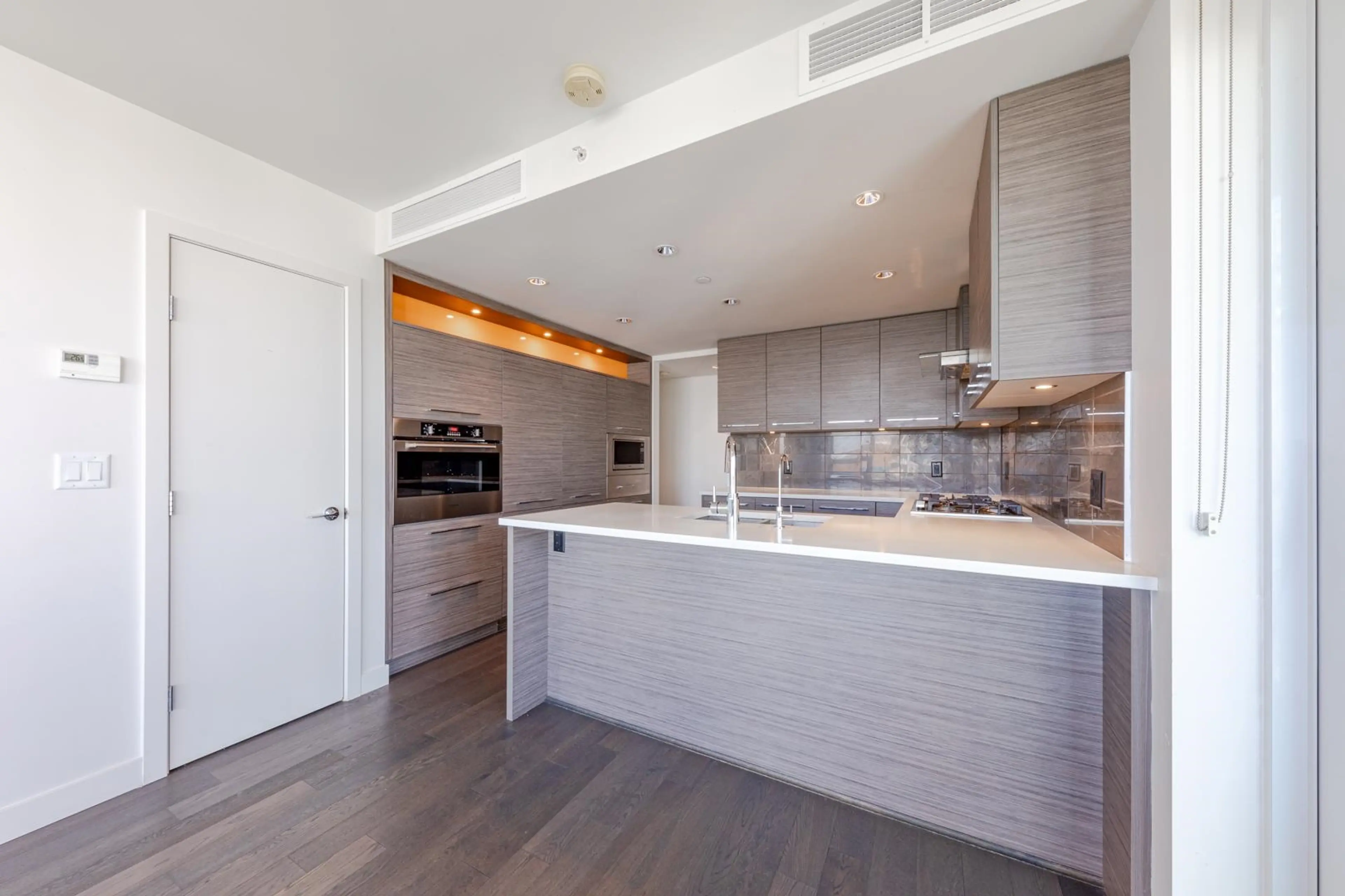 Property at #902 7468 LANSDOWNE ROAD, Richmond, BC