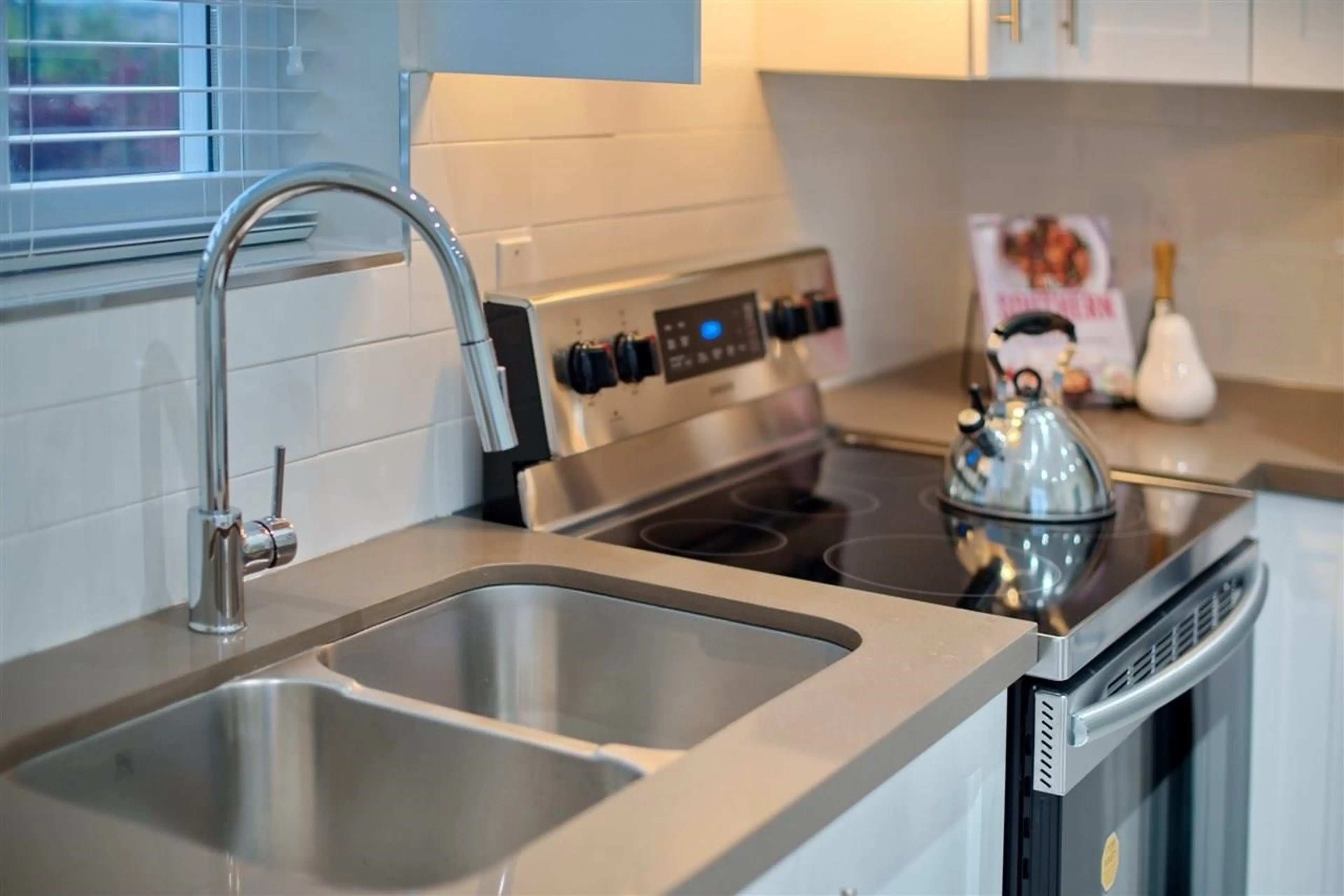 Property at 215 E 64TH AVENUE, Vancouver, BC