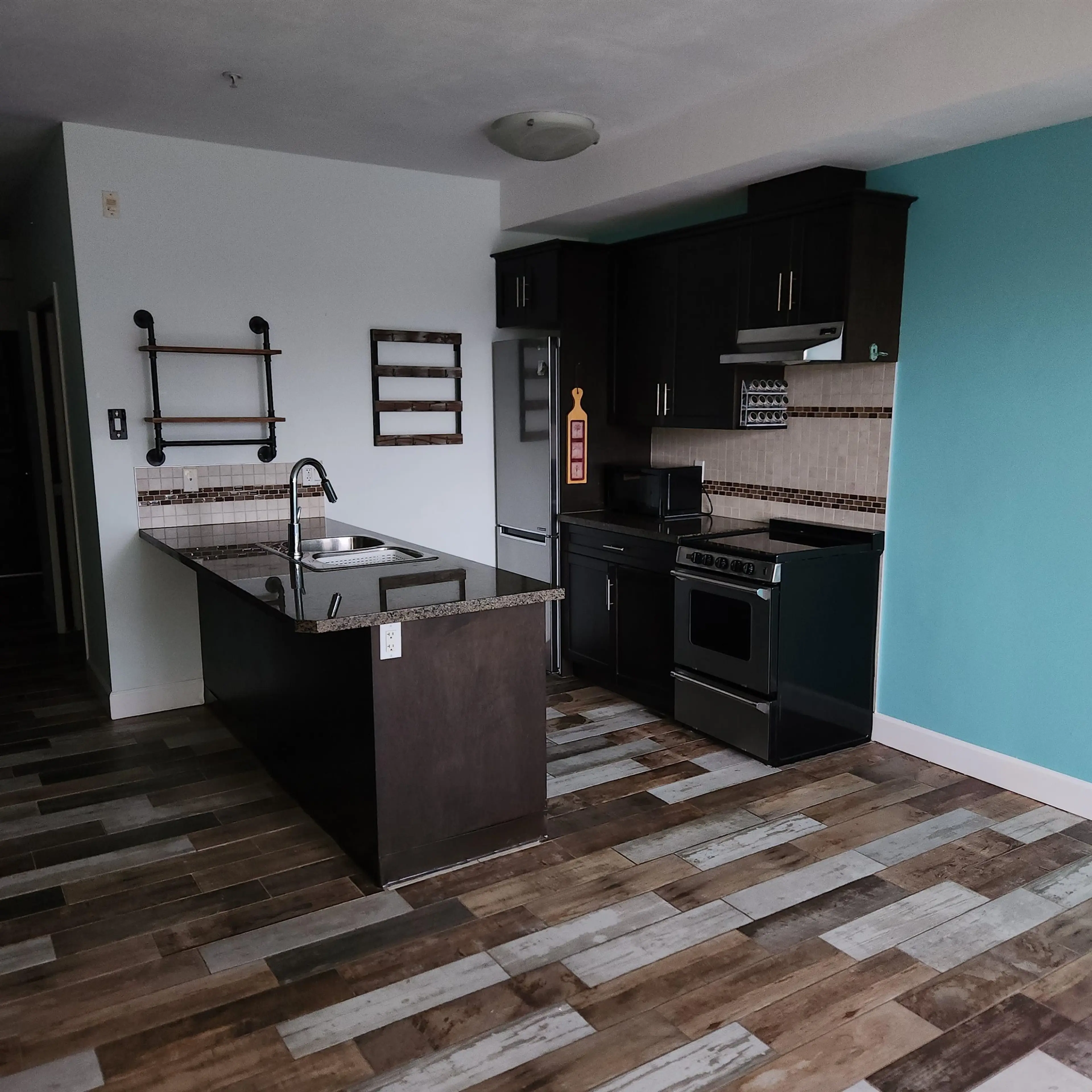 Property at #214 46262 FIRST AVENUE, Chilliwack, BC