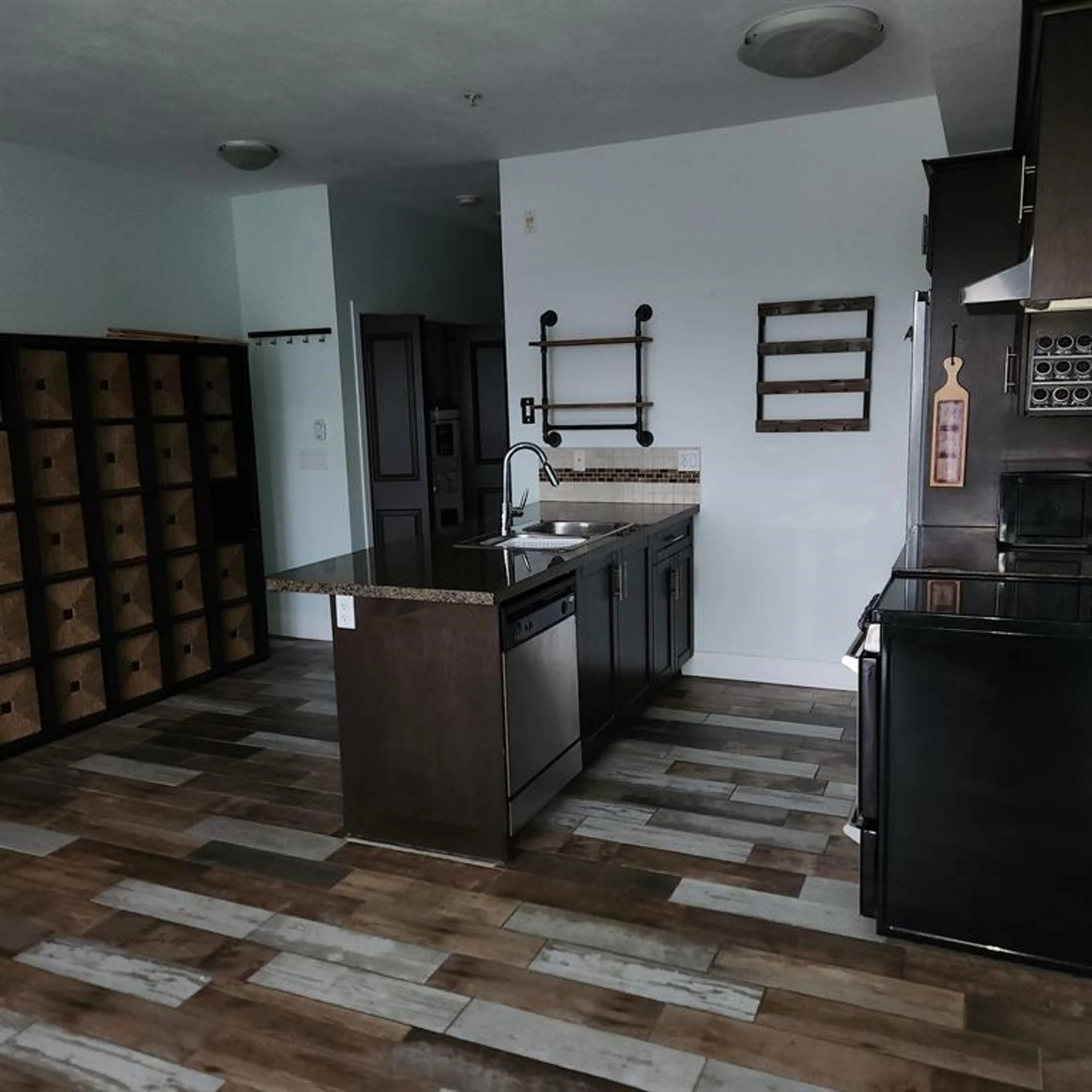 Property at #214 46262 FIRST AVENUE, Chilliwack, BC