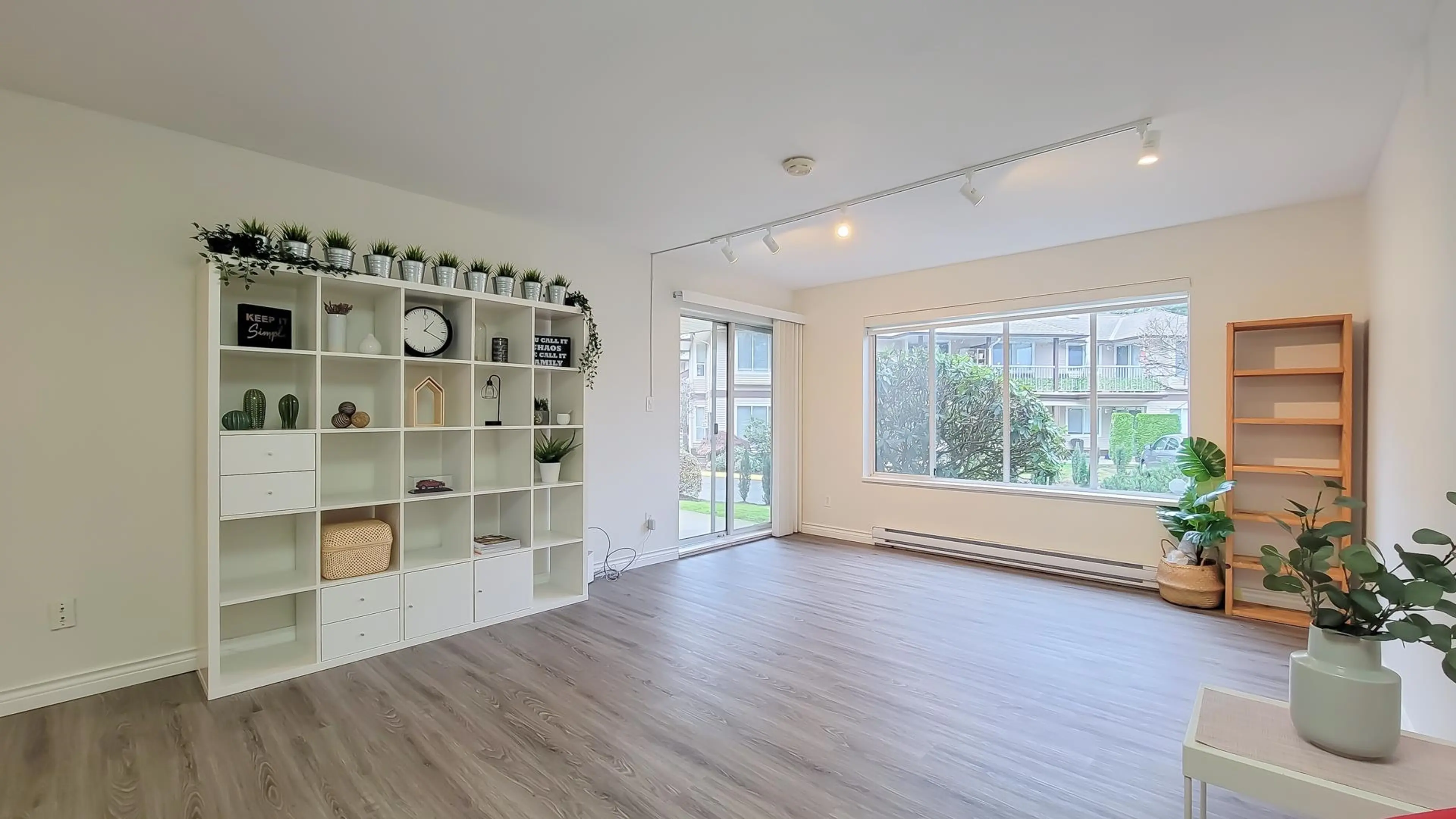 Property at #1103 1750 MCKENZIE ROAD, Abbotsford, BC