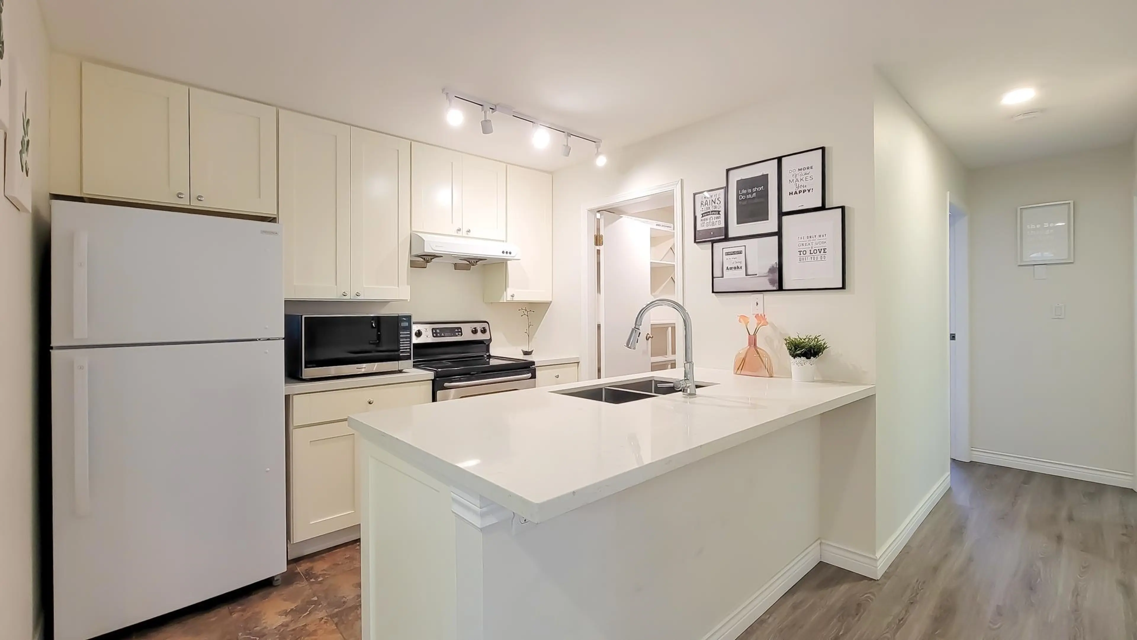 Property at #1103 1750 MCKENZIE ROAD, Abbotsford, BC