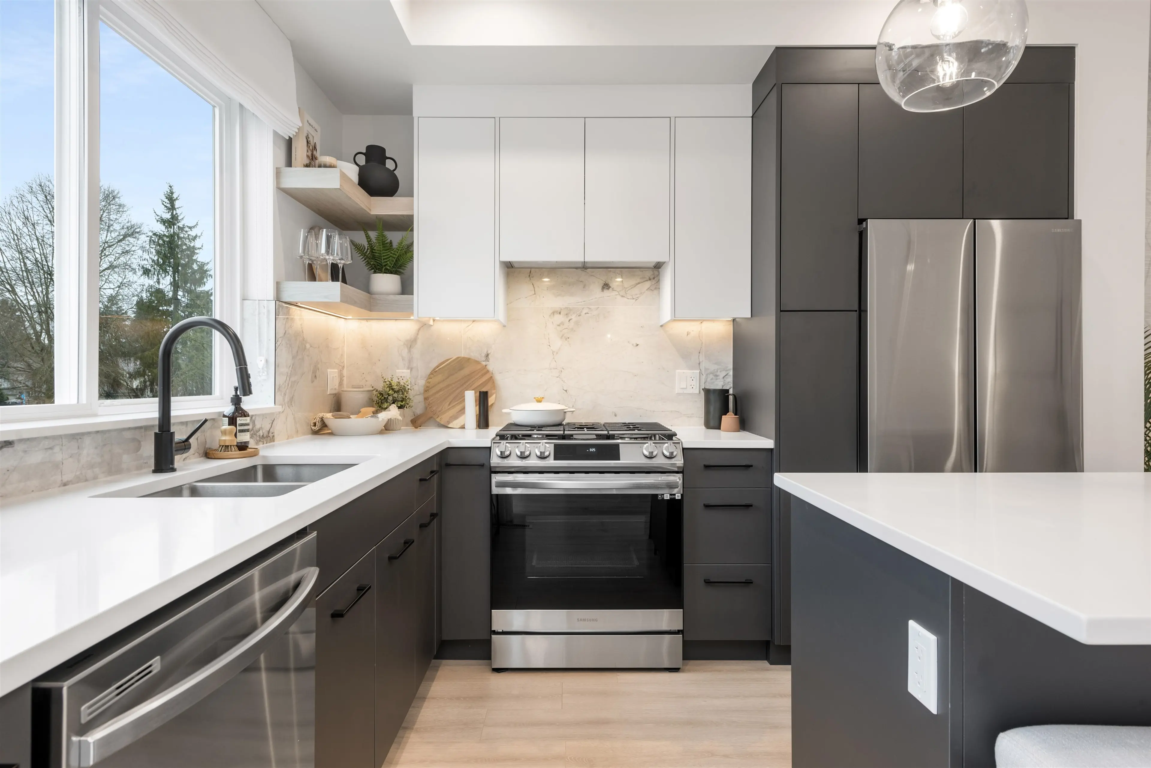 Property at #7 19330 FAIRWAY DRIVE, Surrey, BC