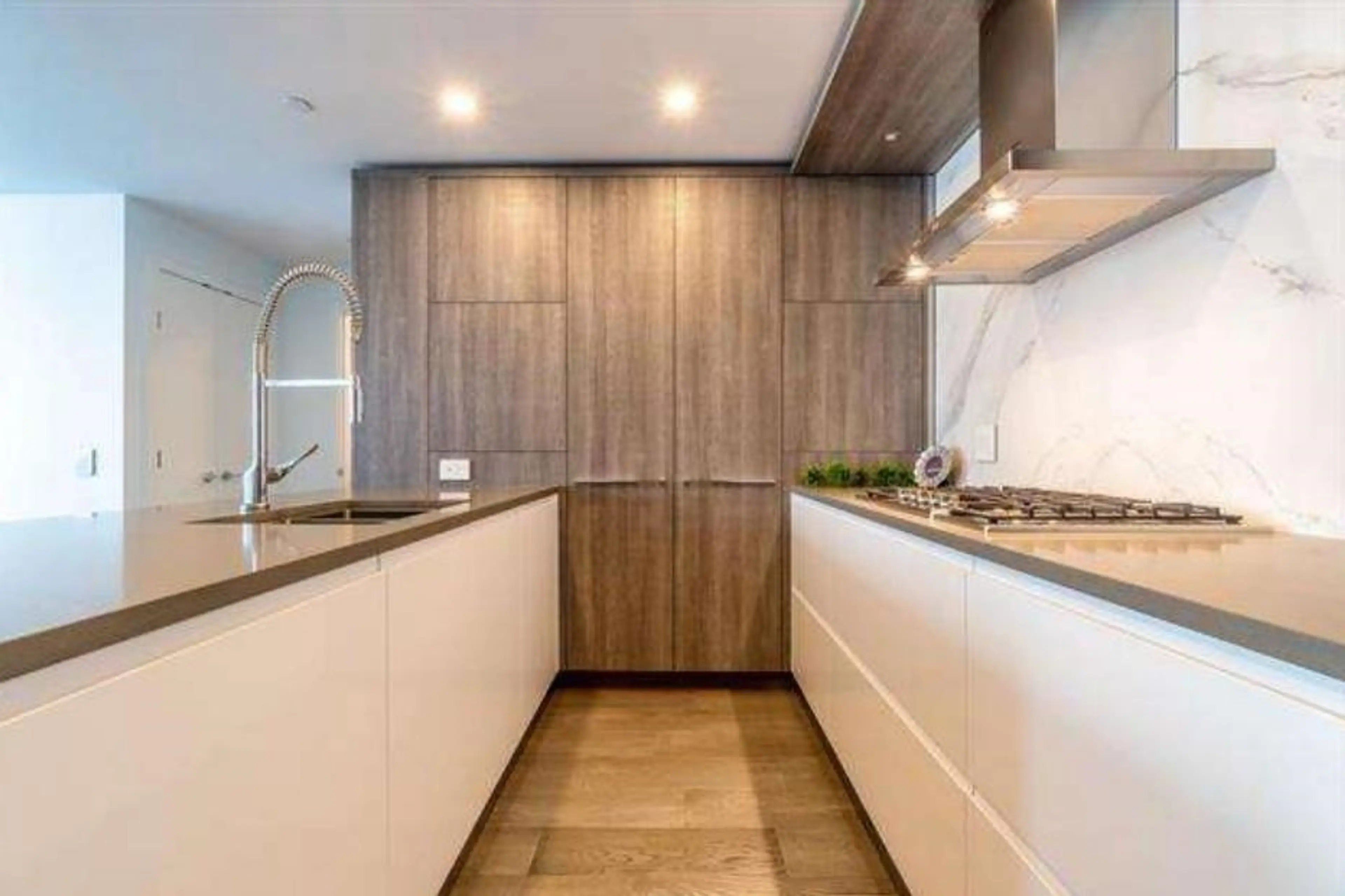 Property at #809 1441 JOHNSTON ROAD, White Rock, BC