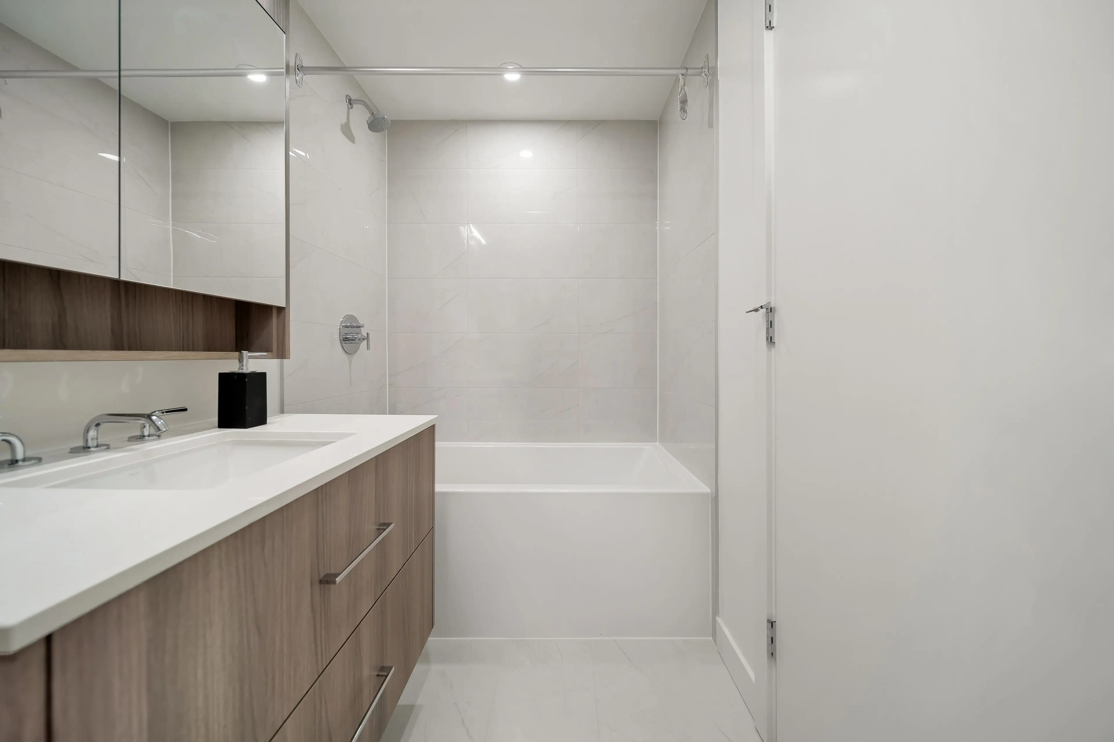 Property at #2008 9675 KING GEORGE BOULEVARD, Surrey, BC