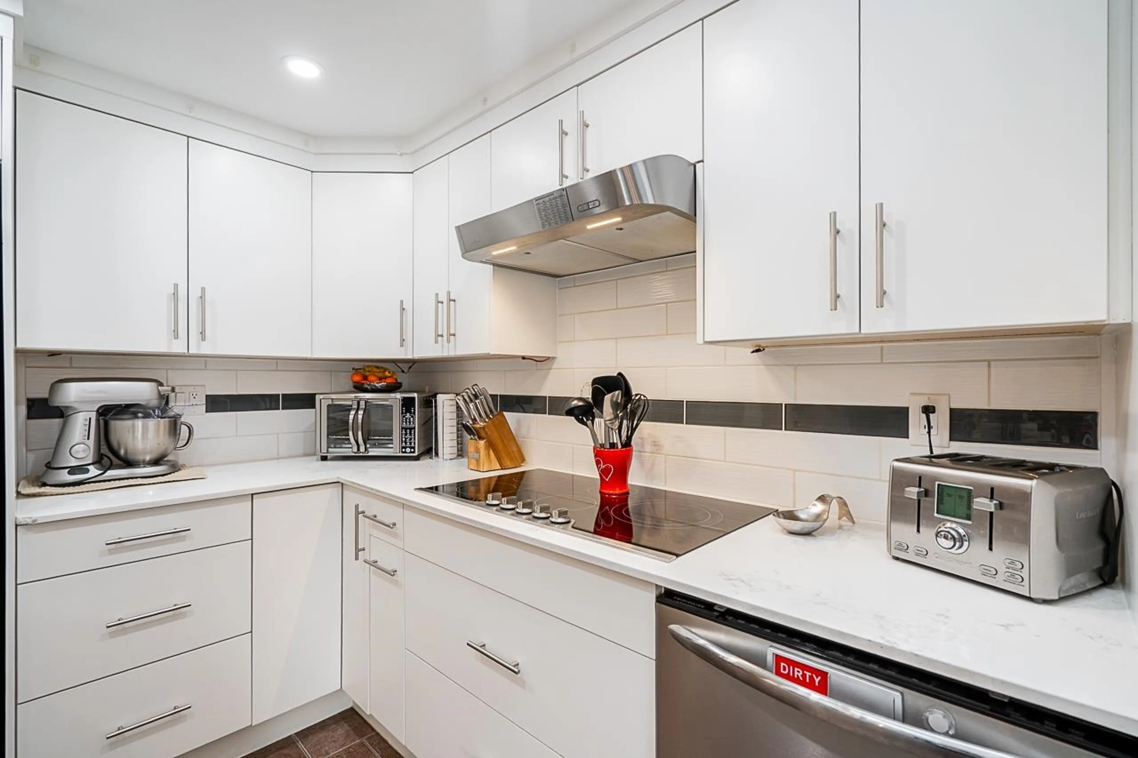 Property at 6064 BROOKS CRESCENT, Surrey, BC