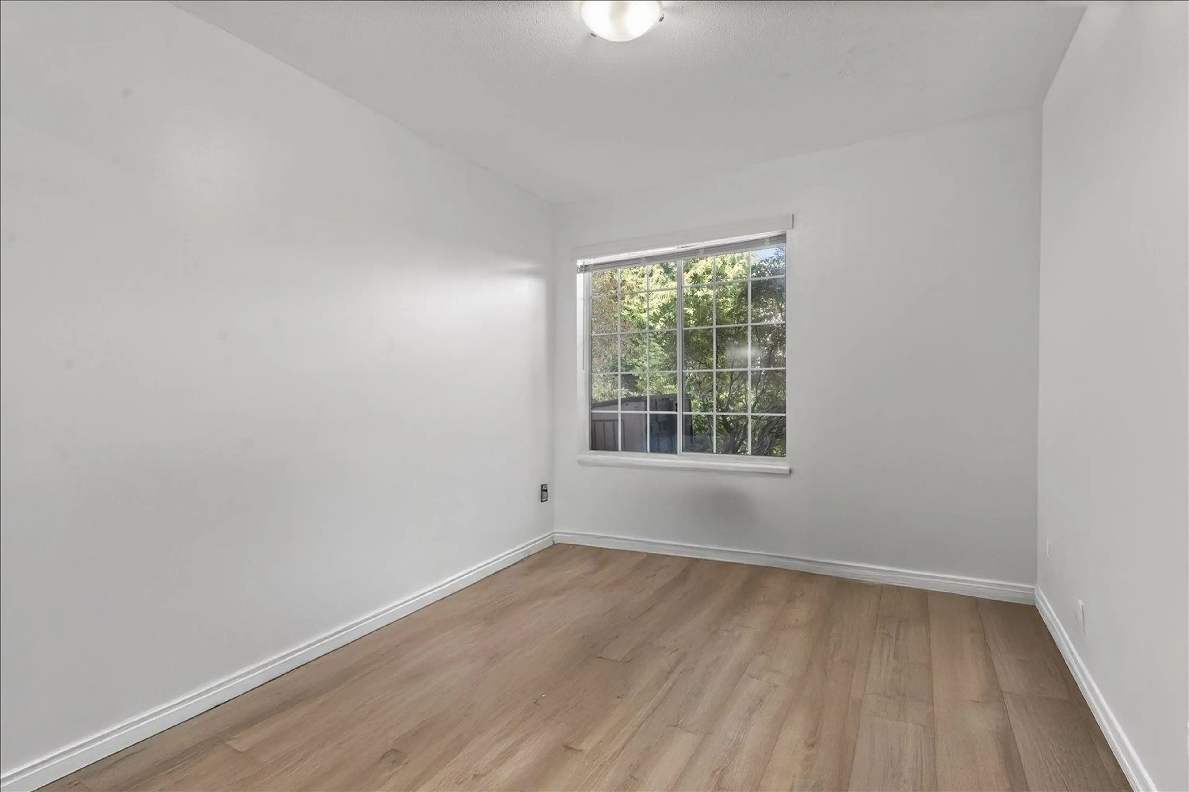 Property at #103 2567 VICTORIA STREET, Abbotsford, BC