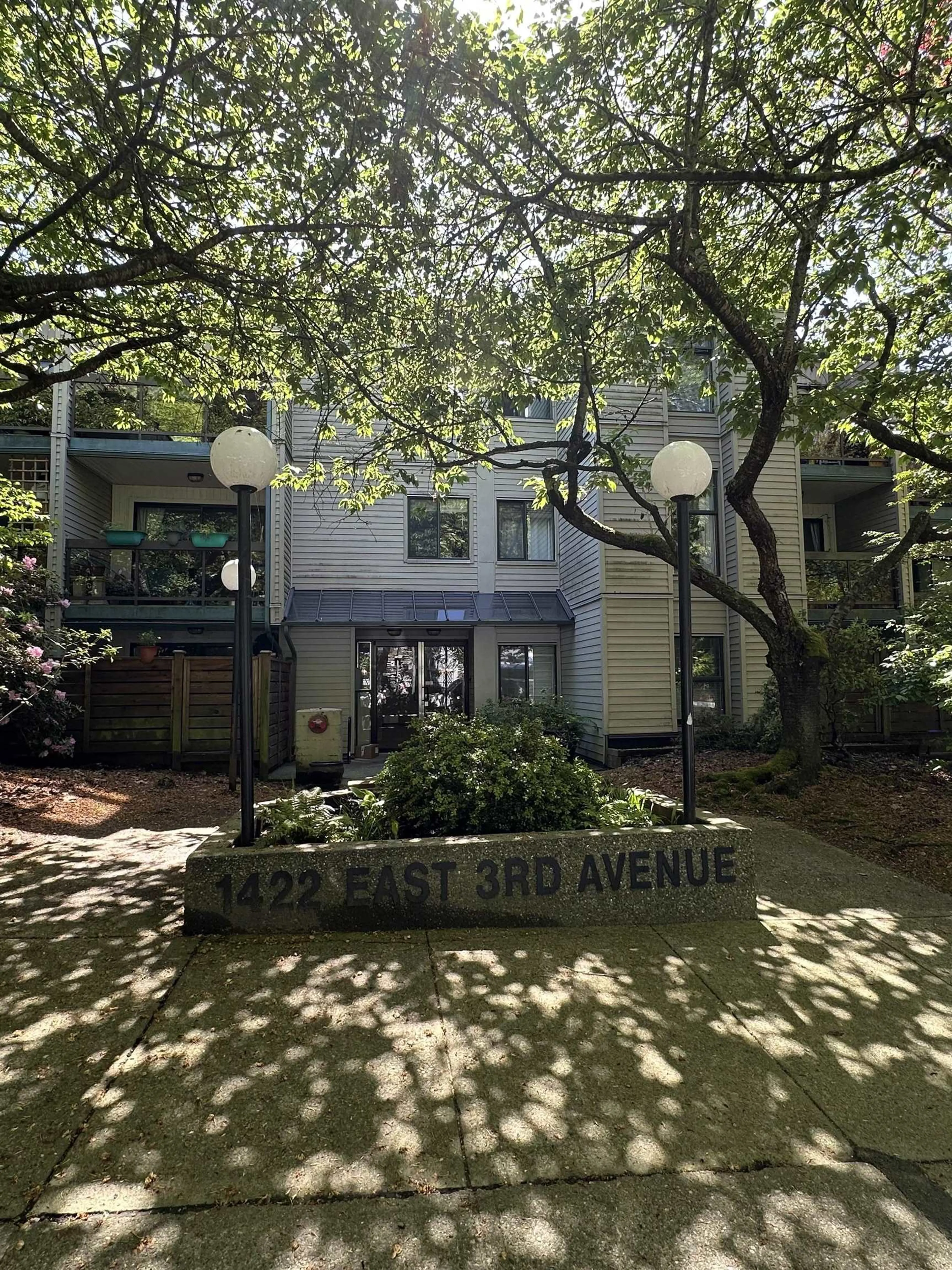 Property at #309 1422 E 3RD AVENUE, Vancouver, BC