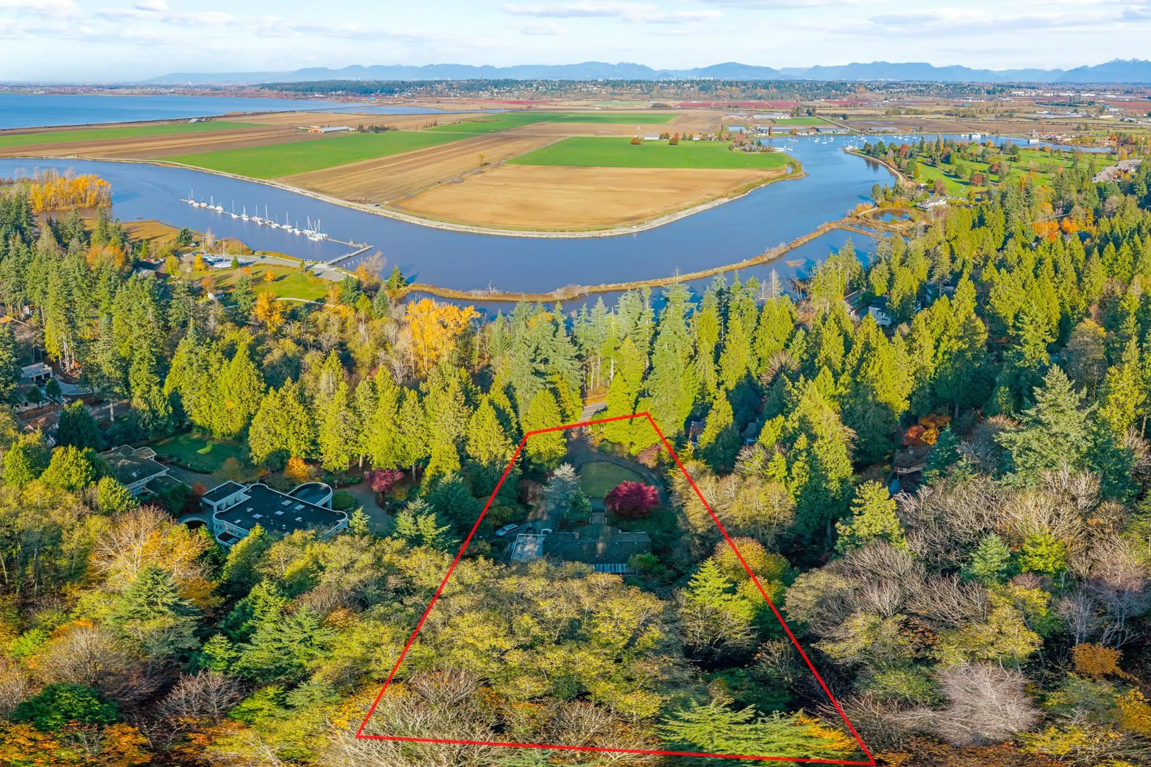 Property at 13838 CRESCENT ROAD, Surrey, BC