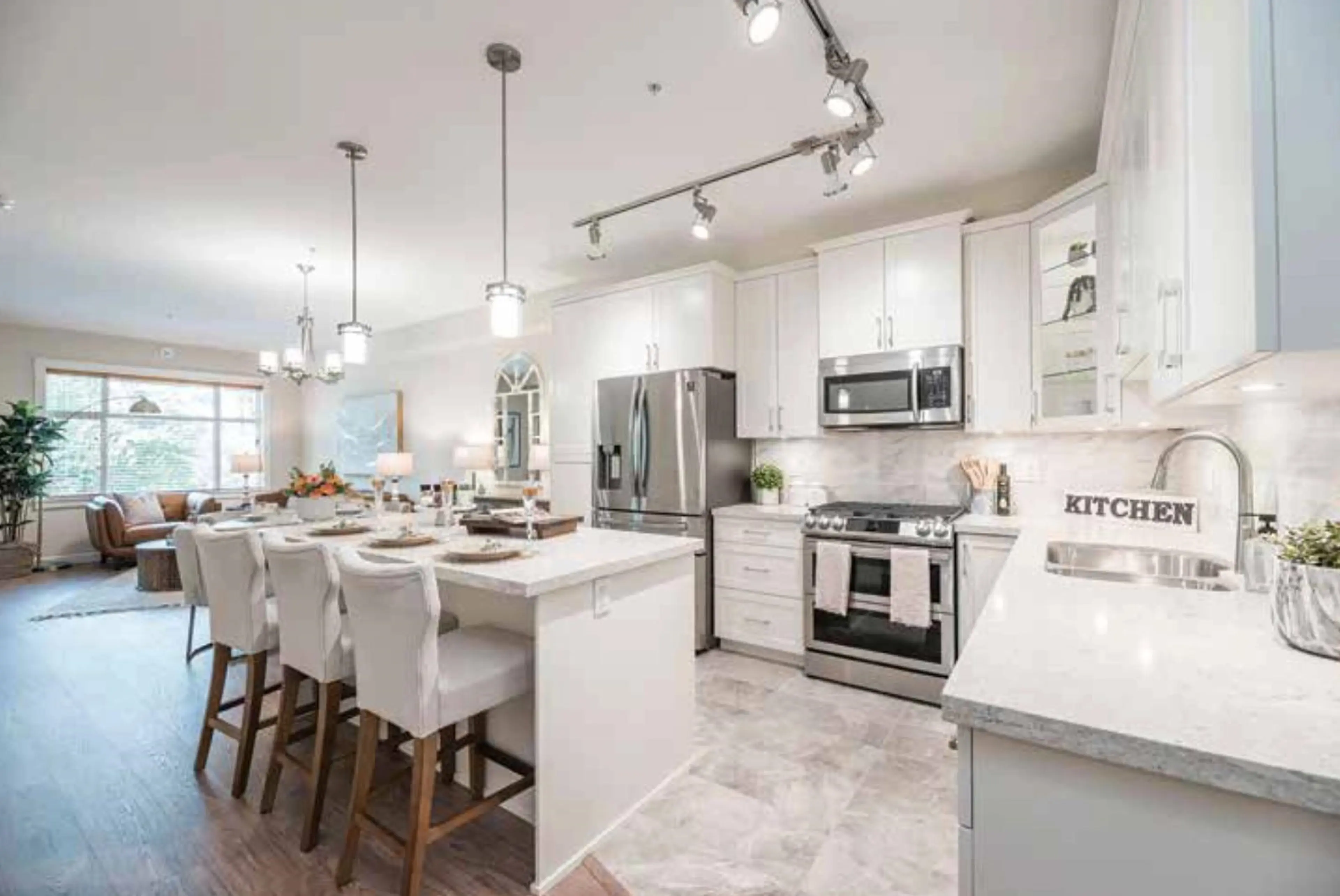 Property at #202 11063 RAVINE ROAD, Surrey, BC