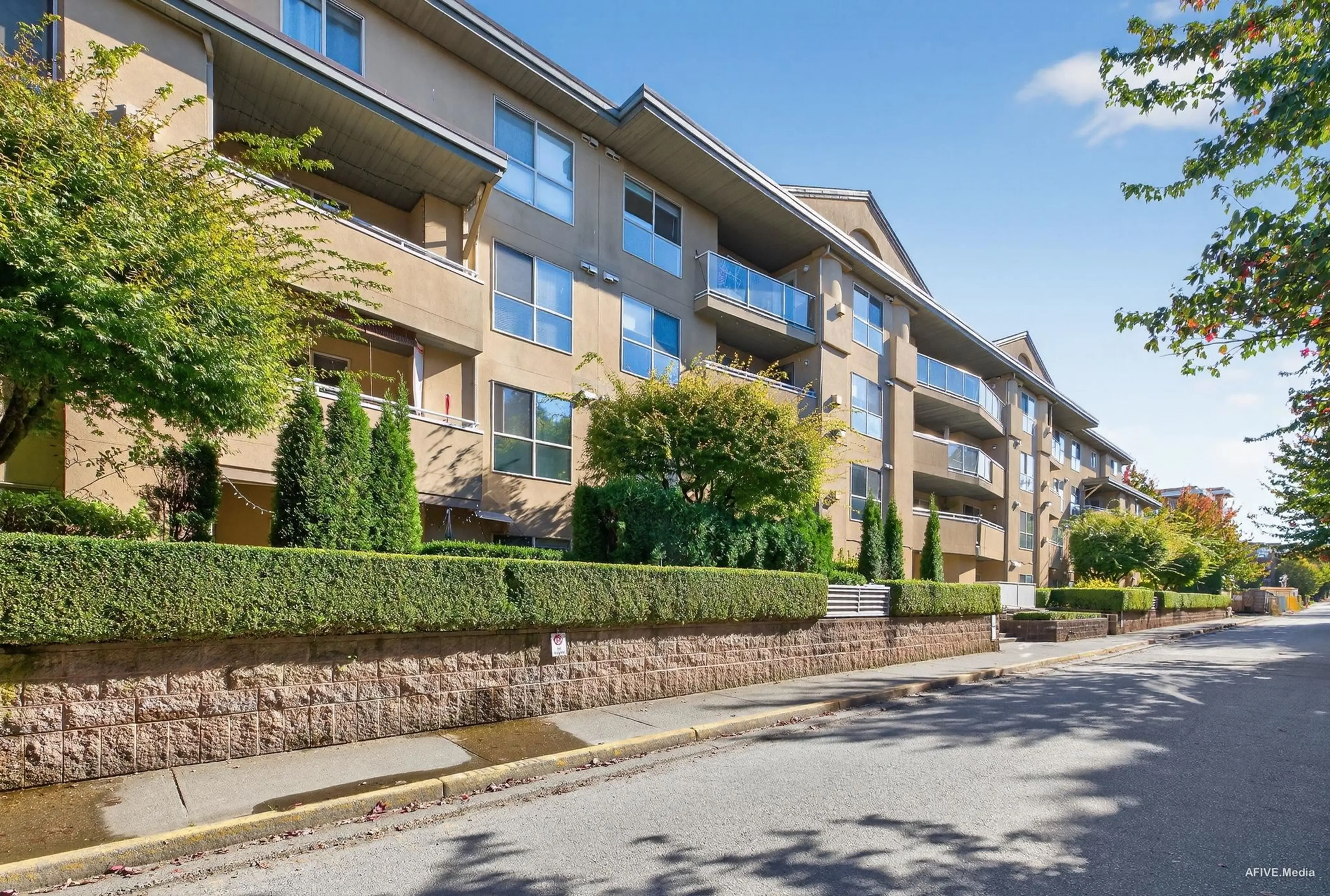 Property at #306 13780 76 AVENUE, Surrey, BC