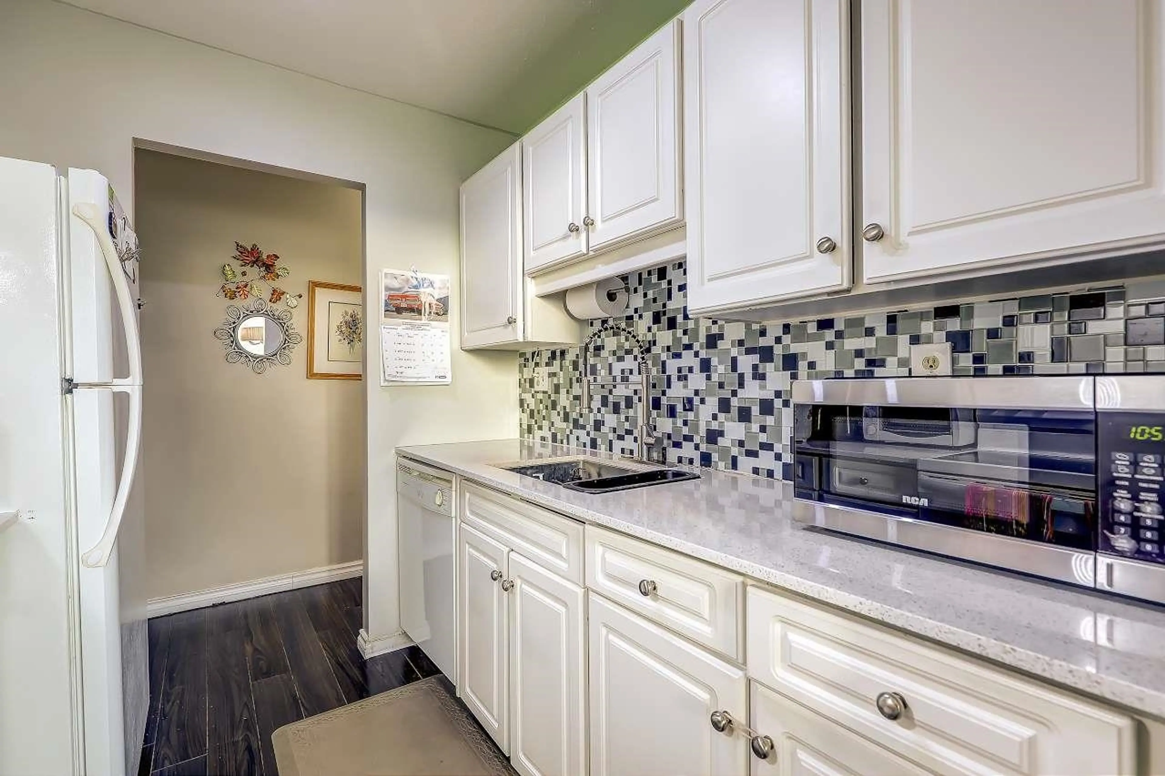 Property at #906 620 SEVENTH AVENUE, New Westminster, BC