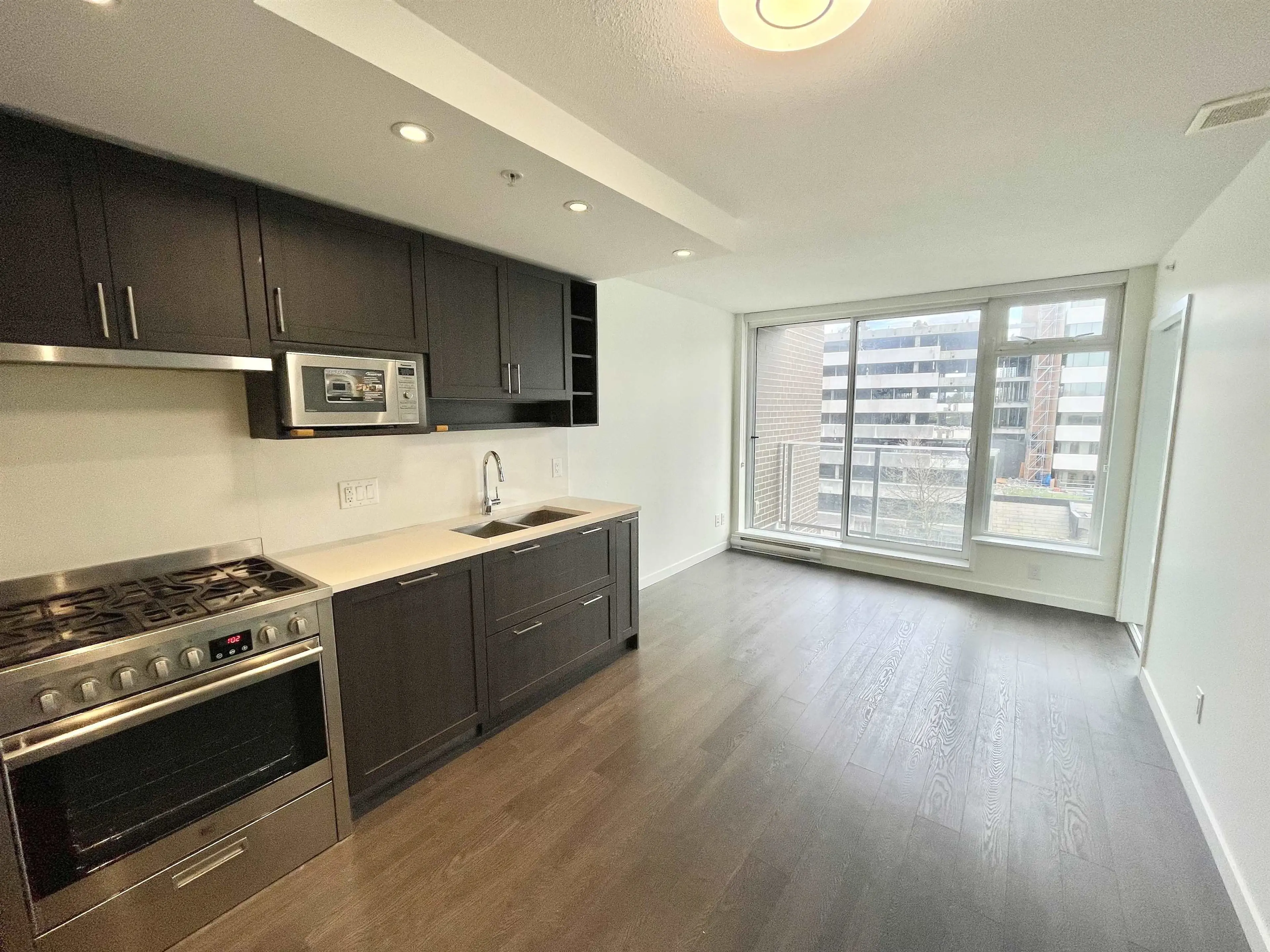 Property at #818 5665 BOUNDARY ROAD, Vancouver, BC