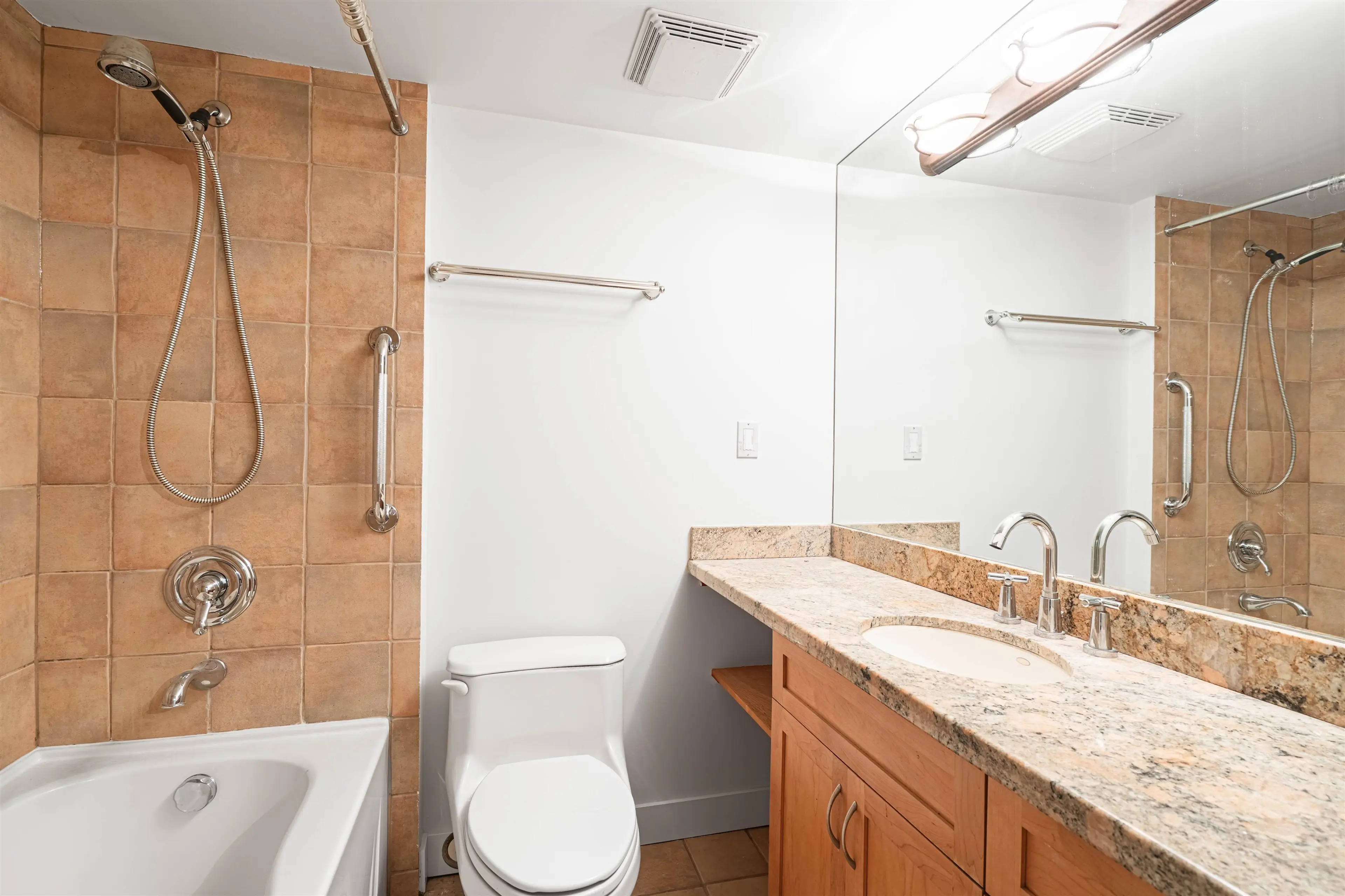 Property at #102 747 17TH STREET, West Vancouver, BC