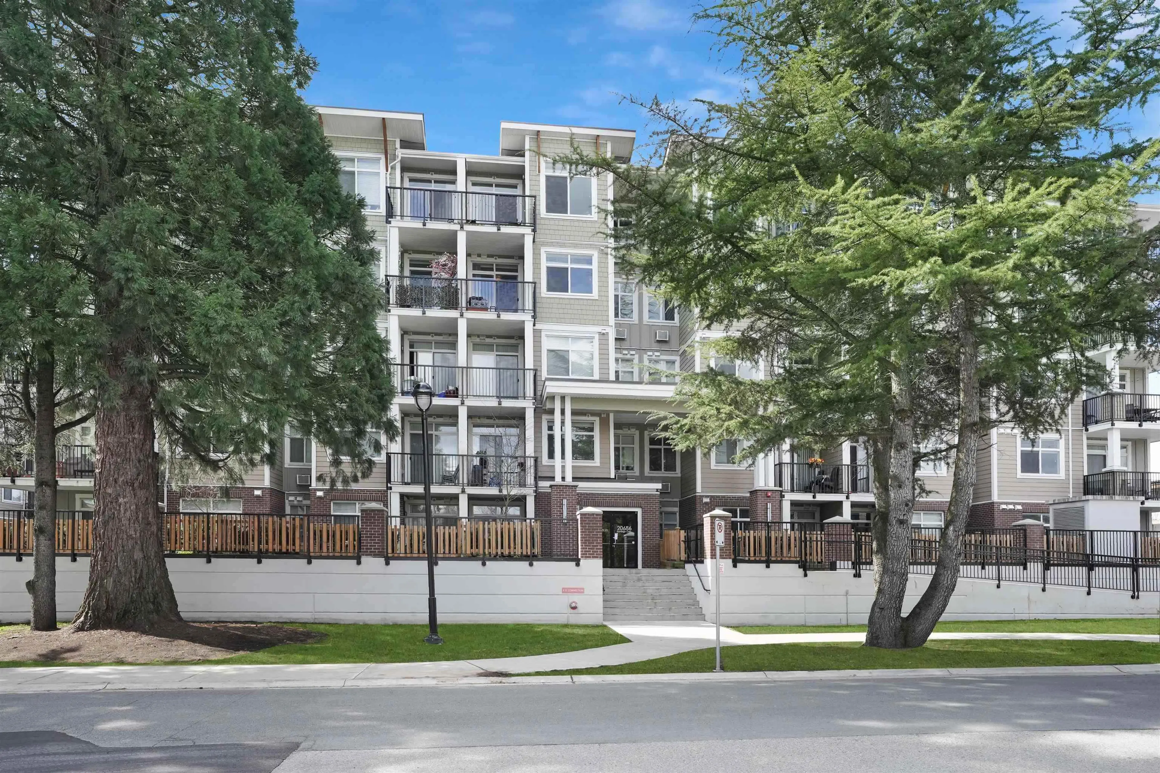 Property at #305 20686 EASTLEIGH CRESCENT, Langley, BC