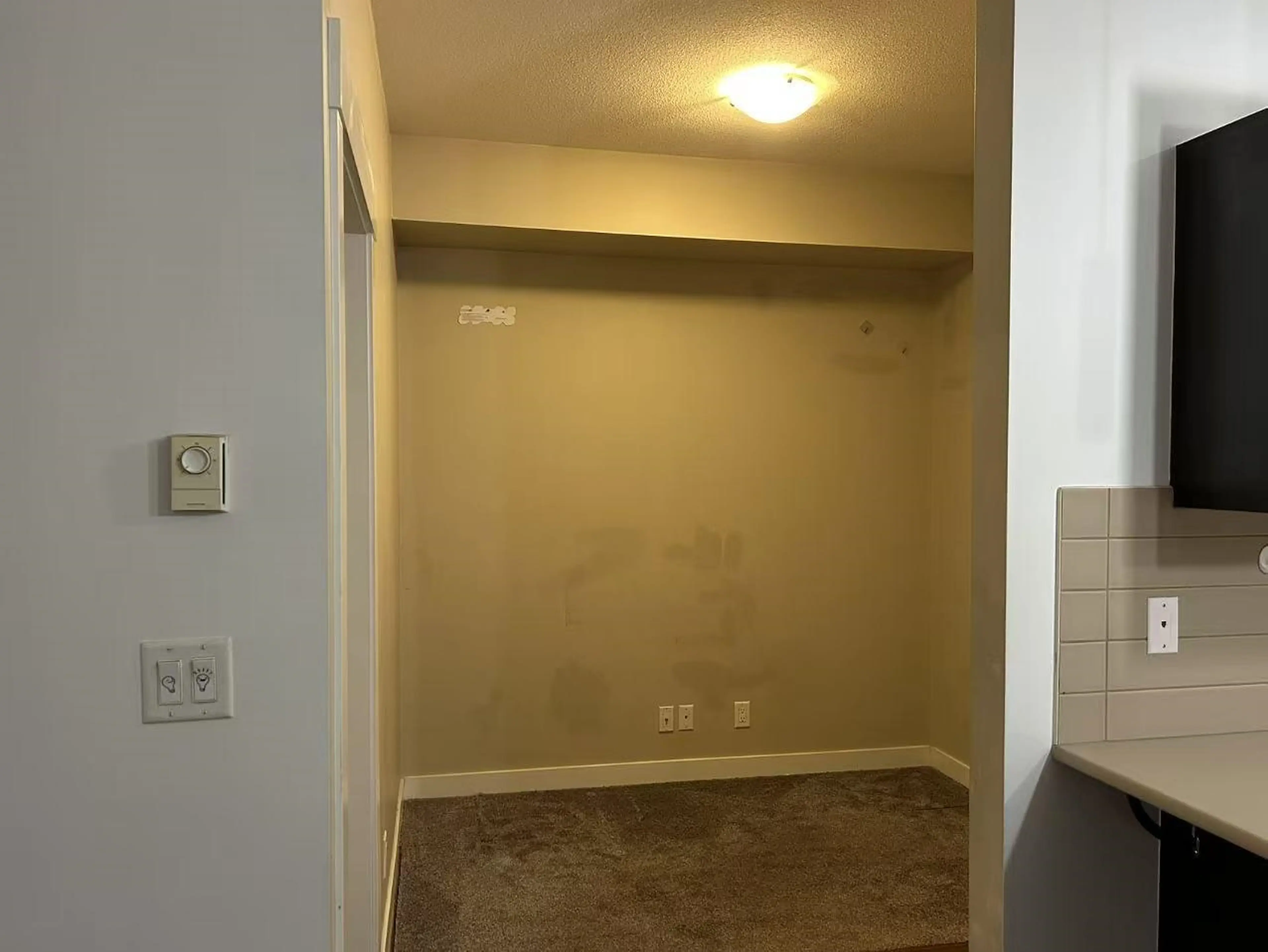 Property at #111 33545 RAINBOW AVENUE, Abbotsford, BC