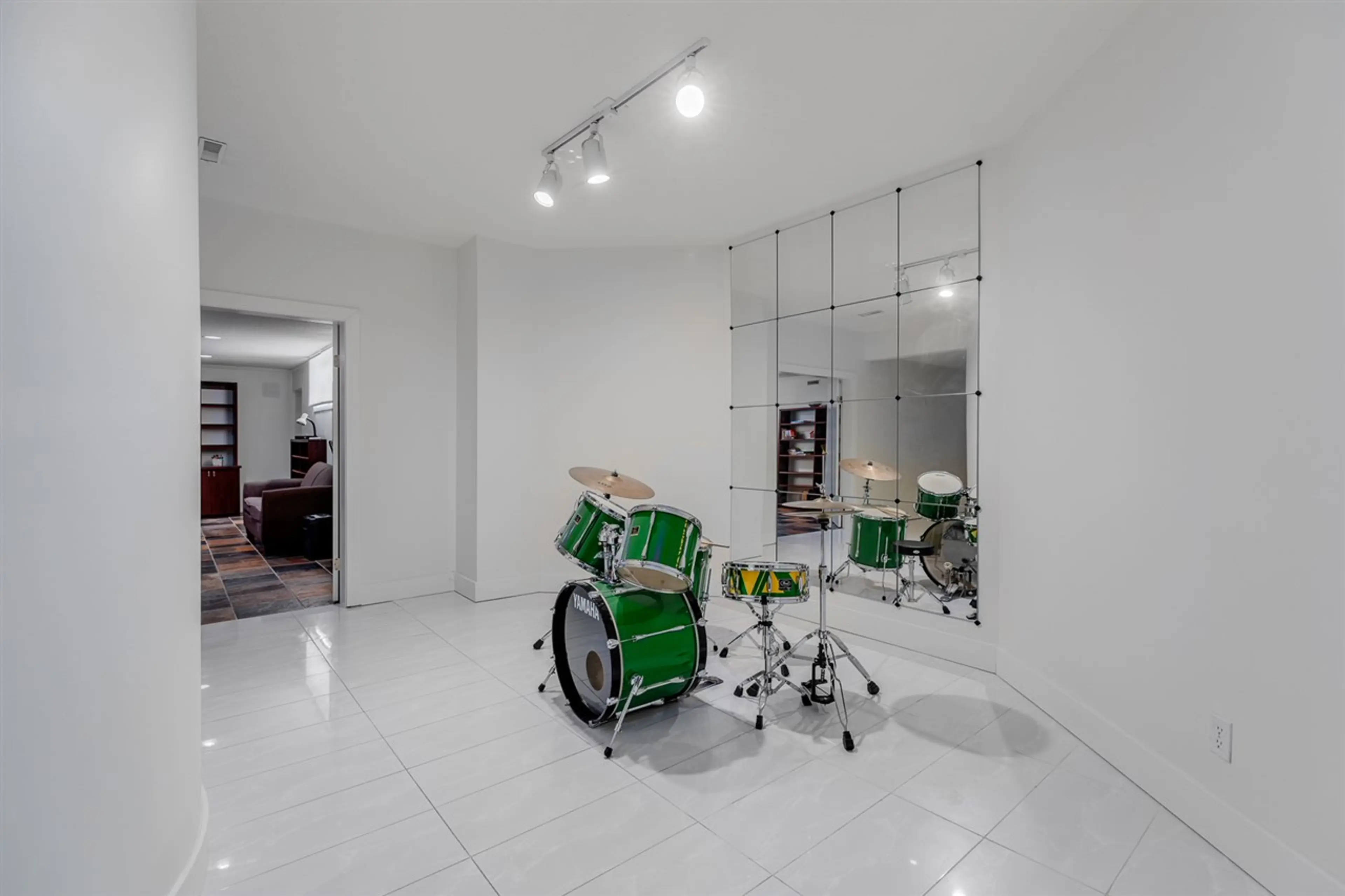 Property at 1565 VINSON CREEK ROAD, West Vancouver, BC