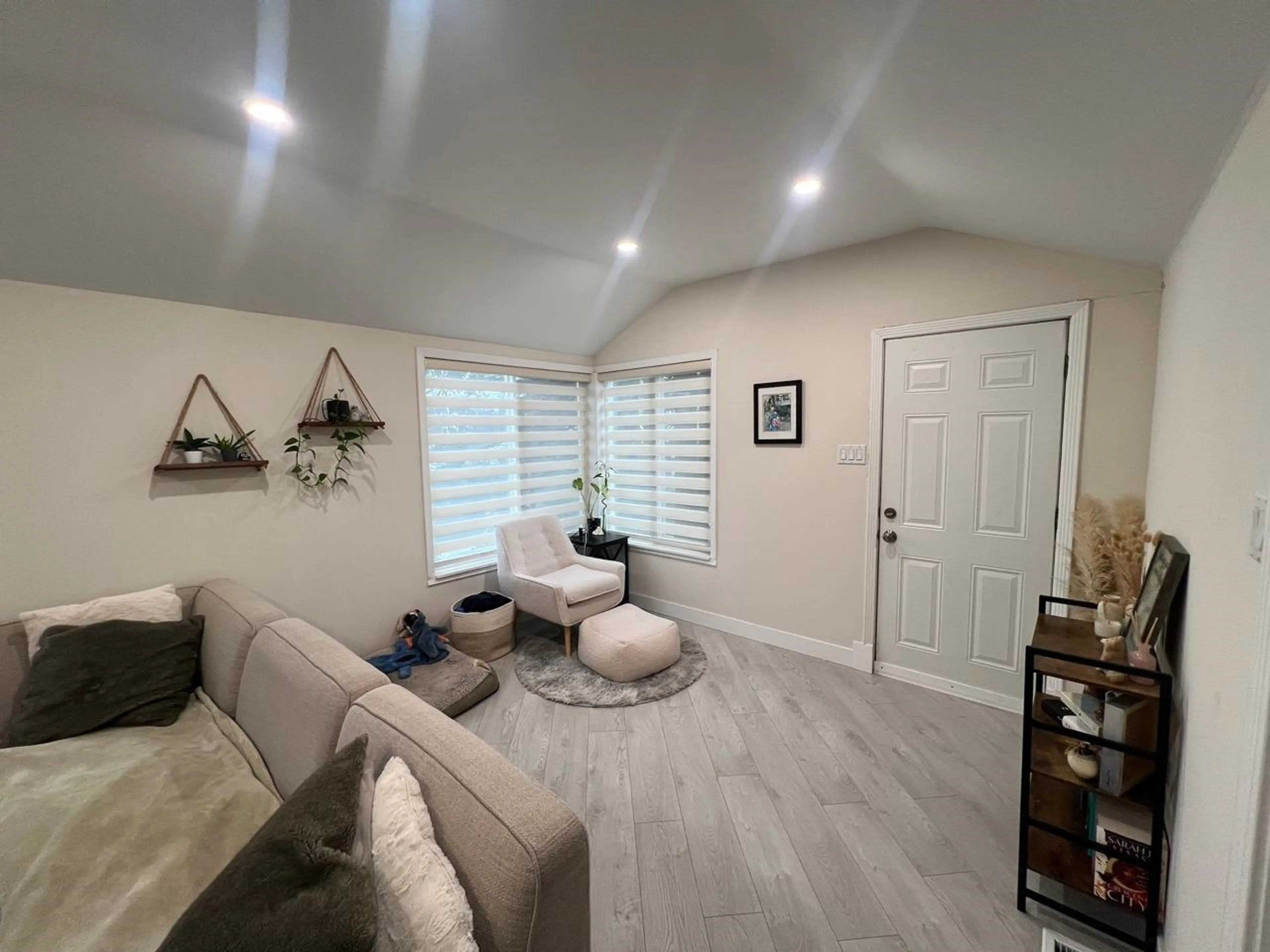 Property at 560 SPRINGER AVENUE, Burnaby, BC