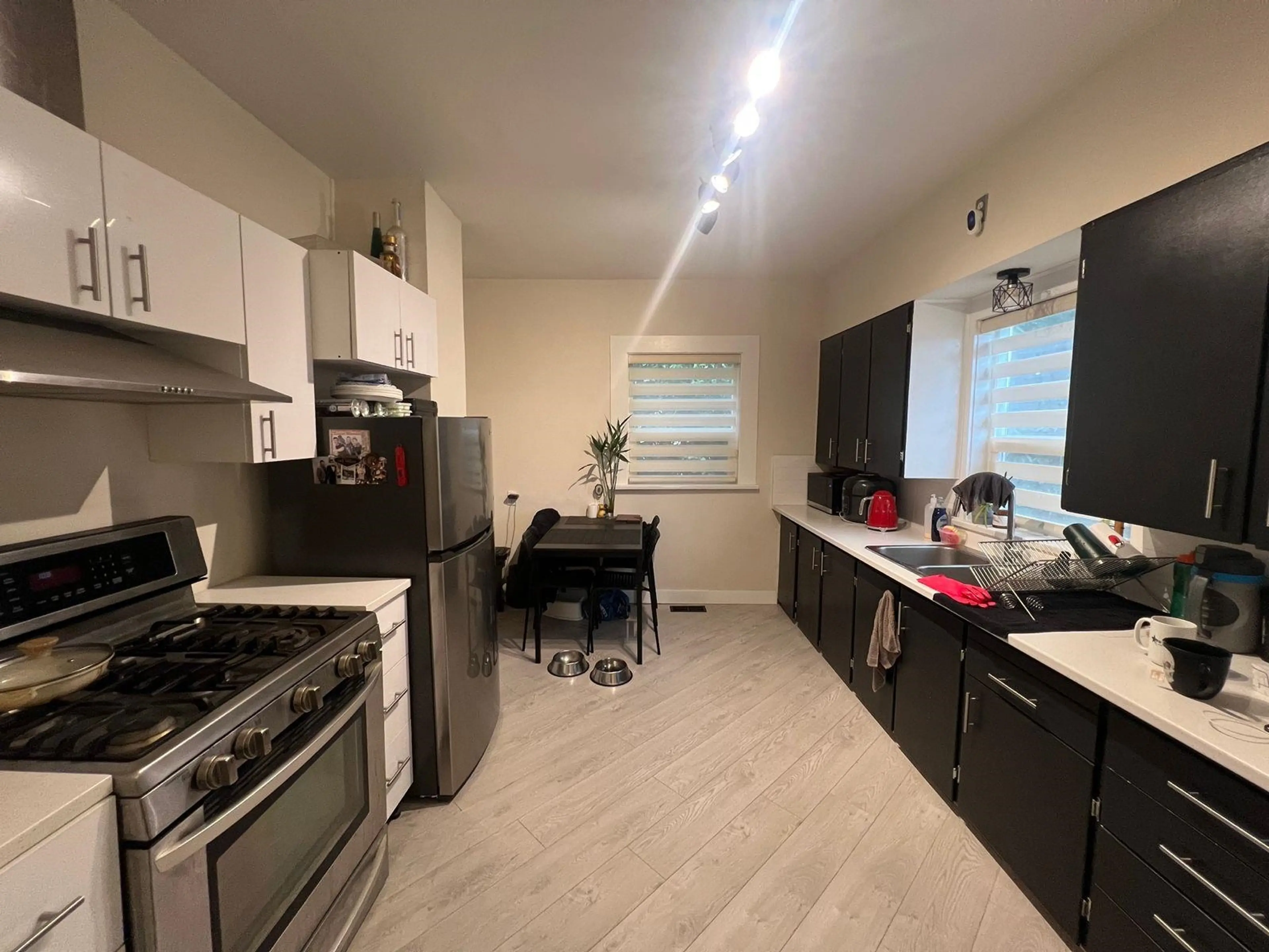 Property at 560 SPRINGER AVENUE, Burnaby, BC