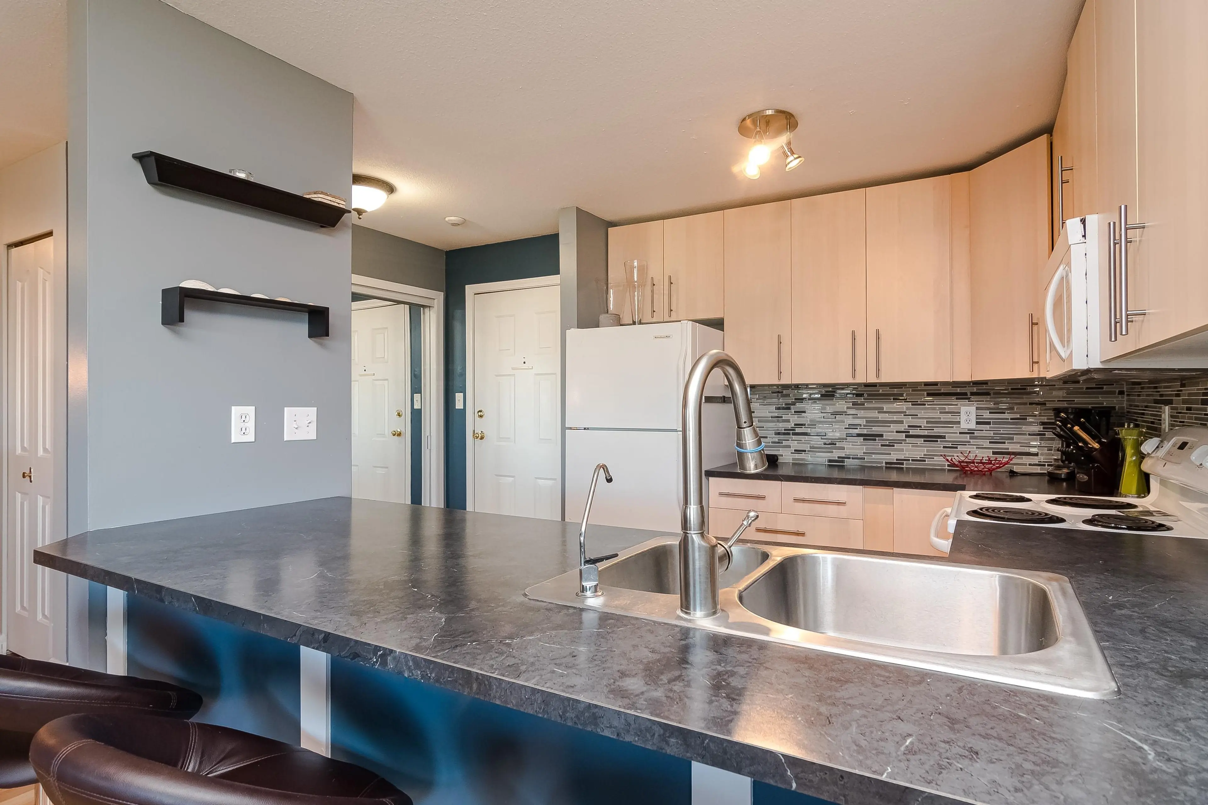 Property at #204 1369 GEORGE STREET, White Rock, BC