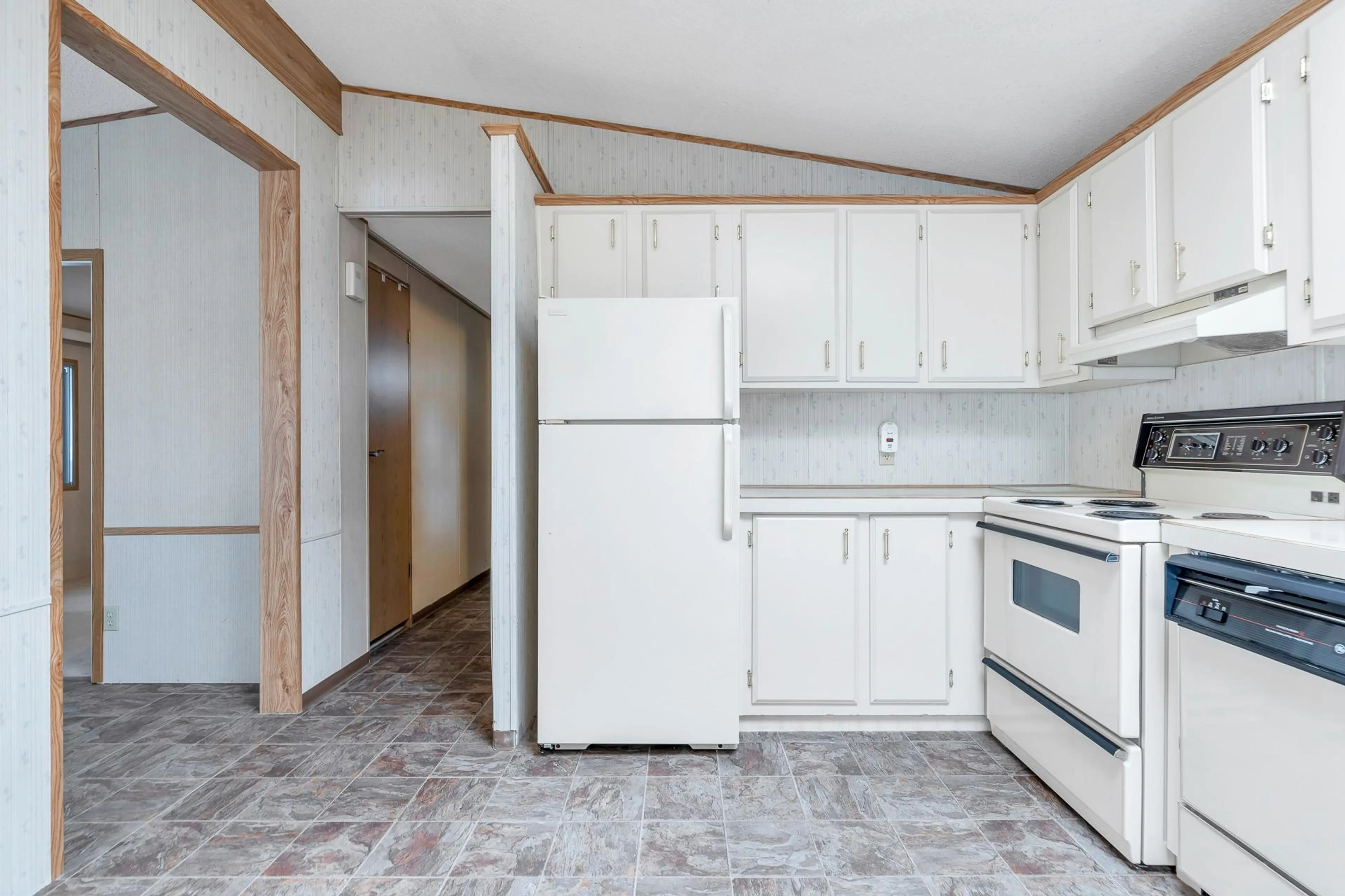 Property at #105 2062 KING GEORGE HIGHWAY, Surrey, BC