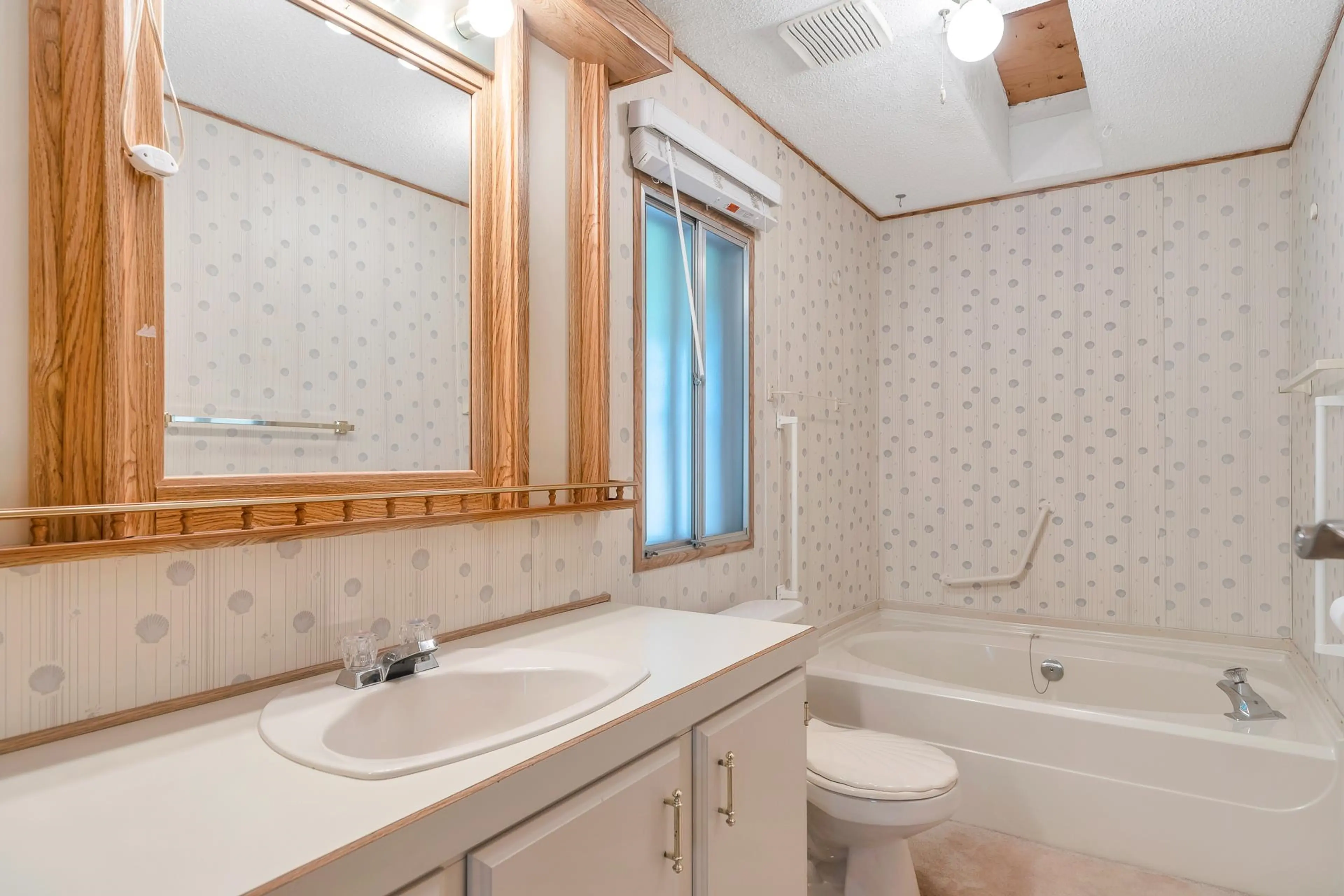 Property at #105 2062 KING GEORGE HIGHWAY, Surrey, BC