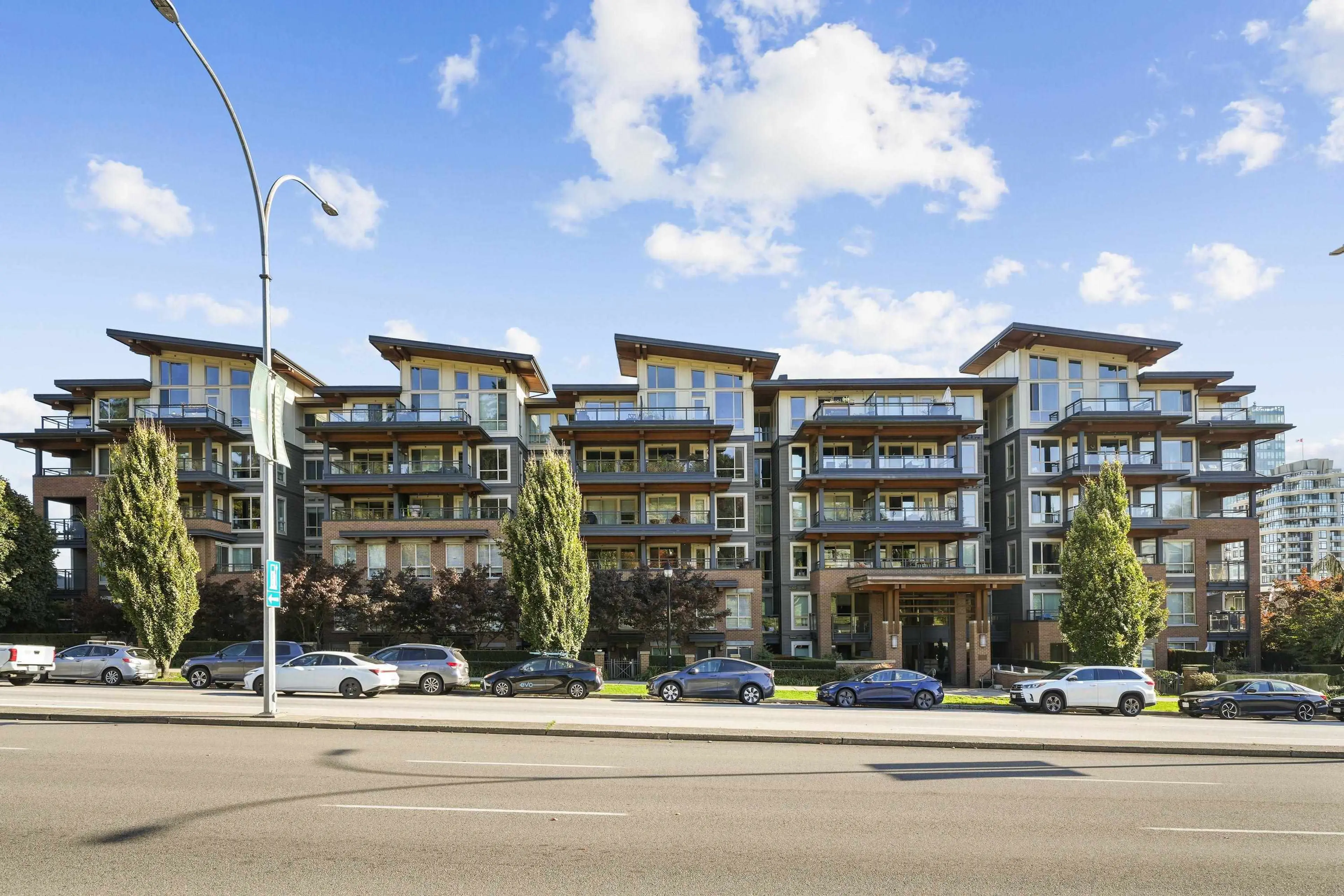 Property at #607 500 ROYAL AVENUE, New Westminster, BC