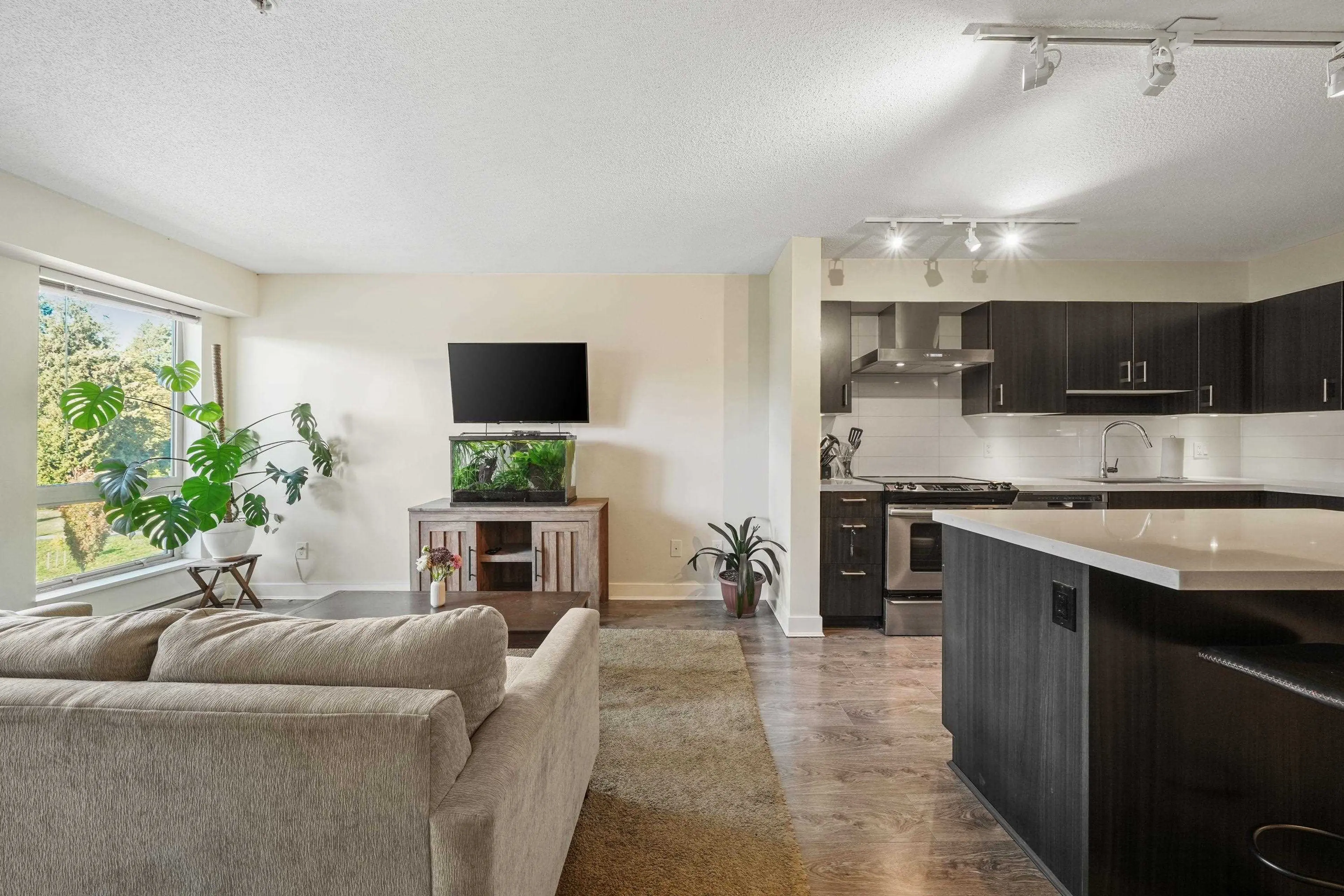 Property at #607 500 ROYAL AVENUE, New Westminster, BC