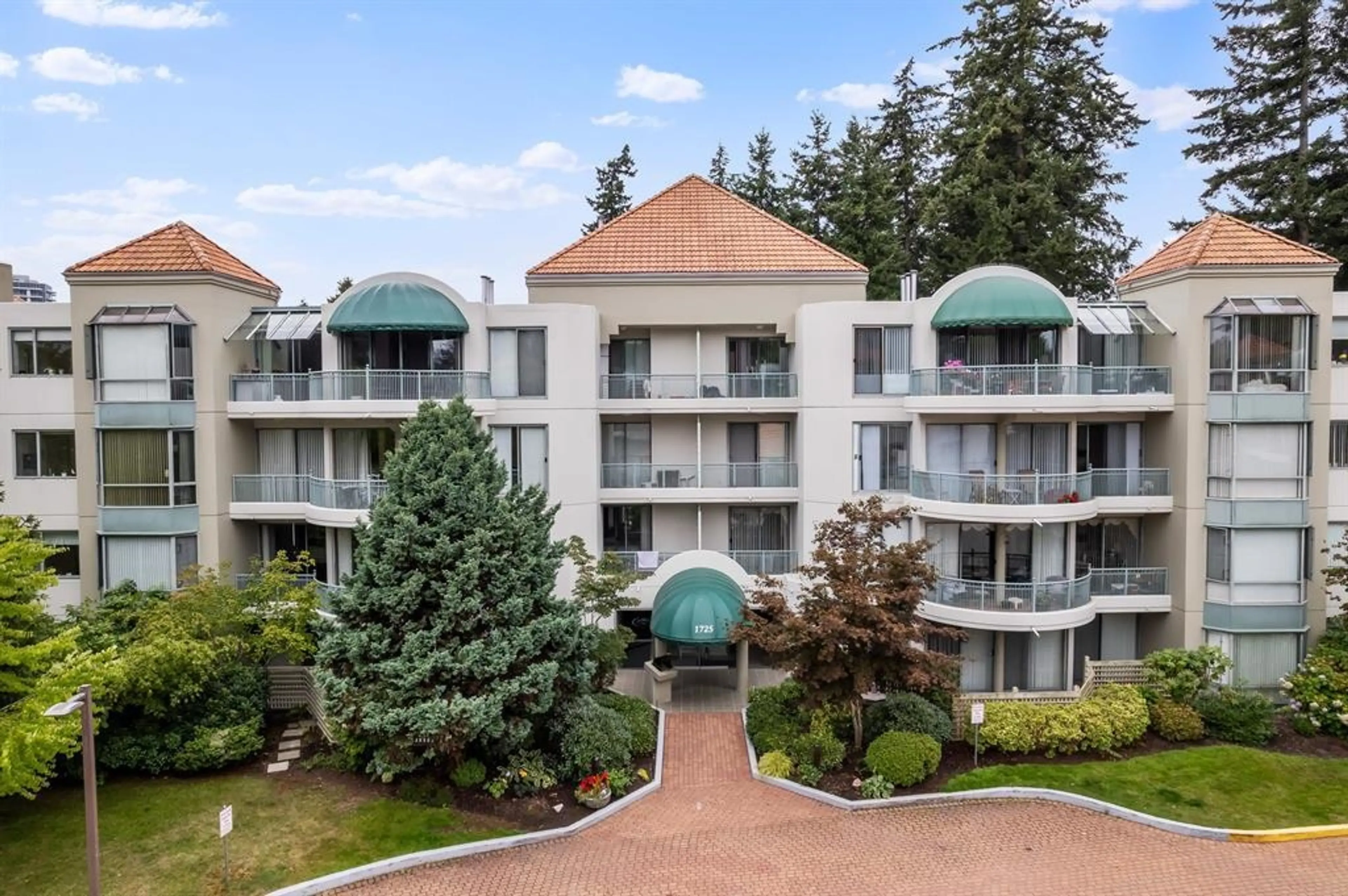 Property at #201 1725 MARTIN DRIVE, Surrey, BC