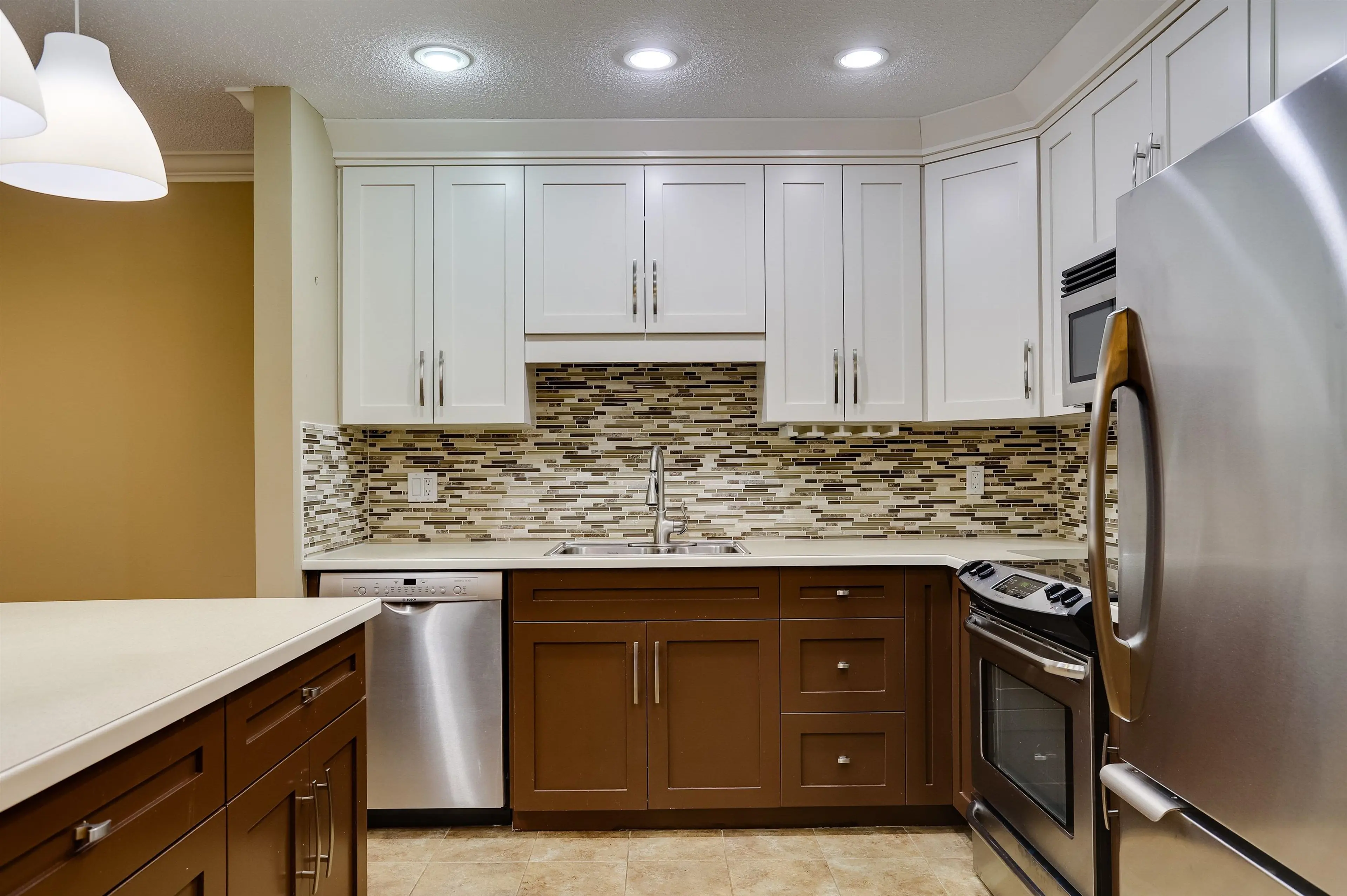 Property at #208 1521 BLACKWOOD STREET, White Rock, BC