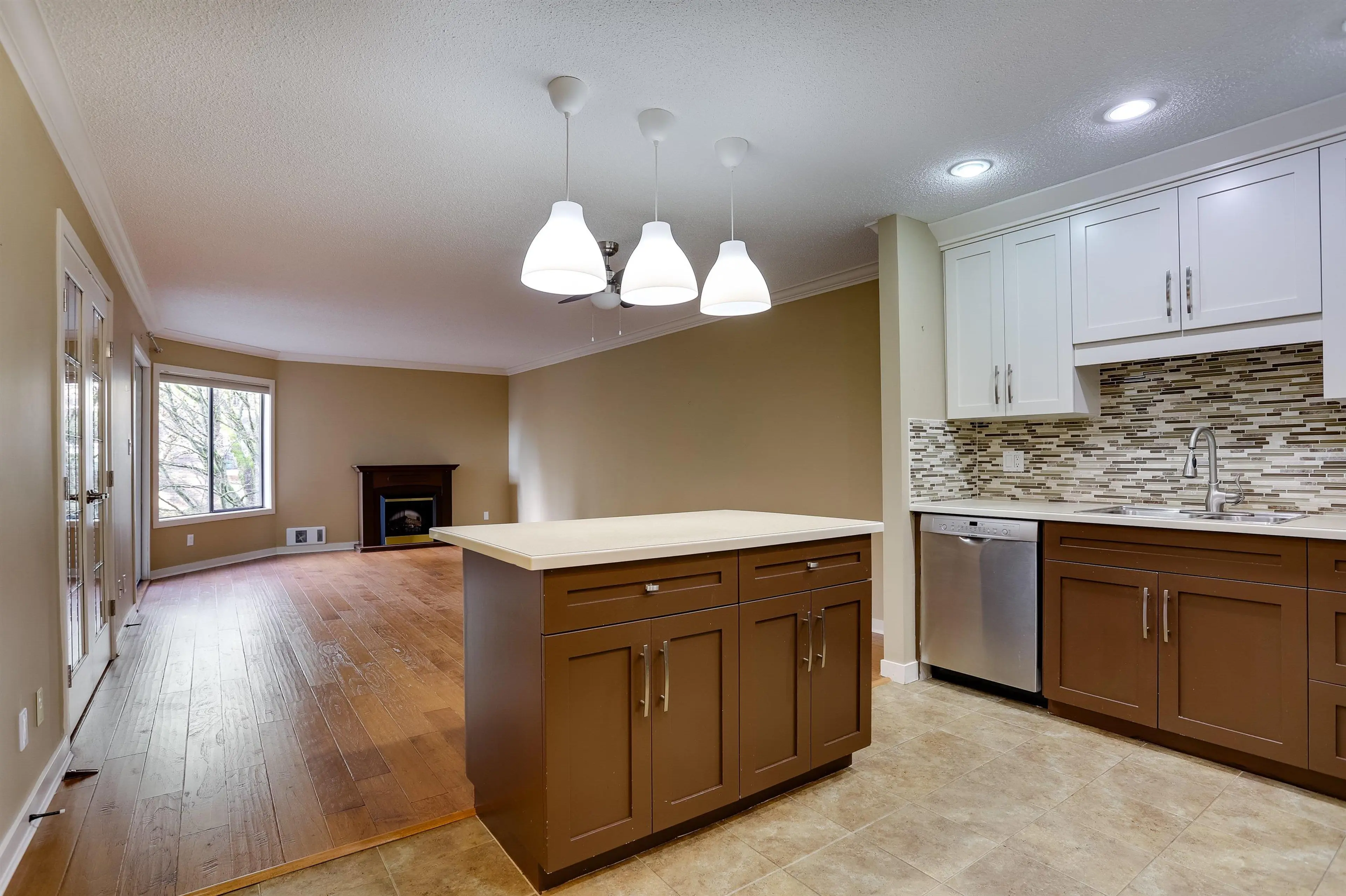 Property at #208 1521 BLACKWOOD STREET, White Rock, BC