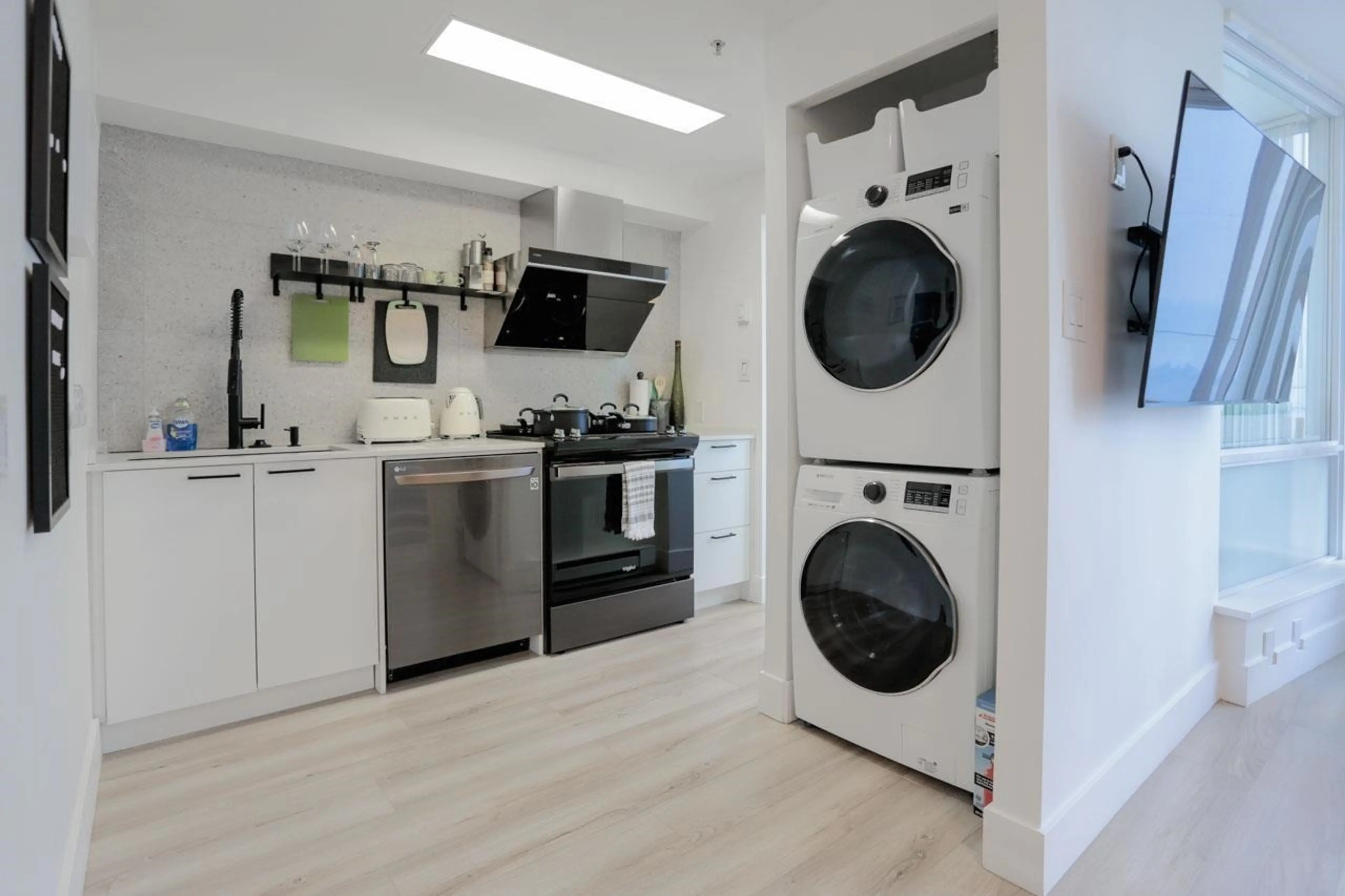 Property at #805 1166 MELVILLE STREET, Vancouver, BC