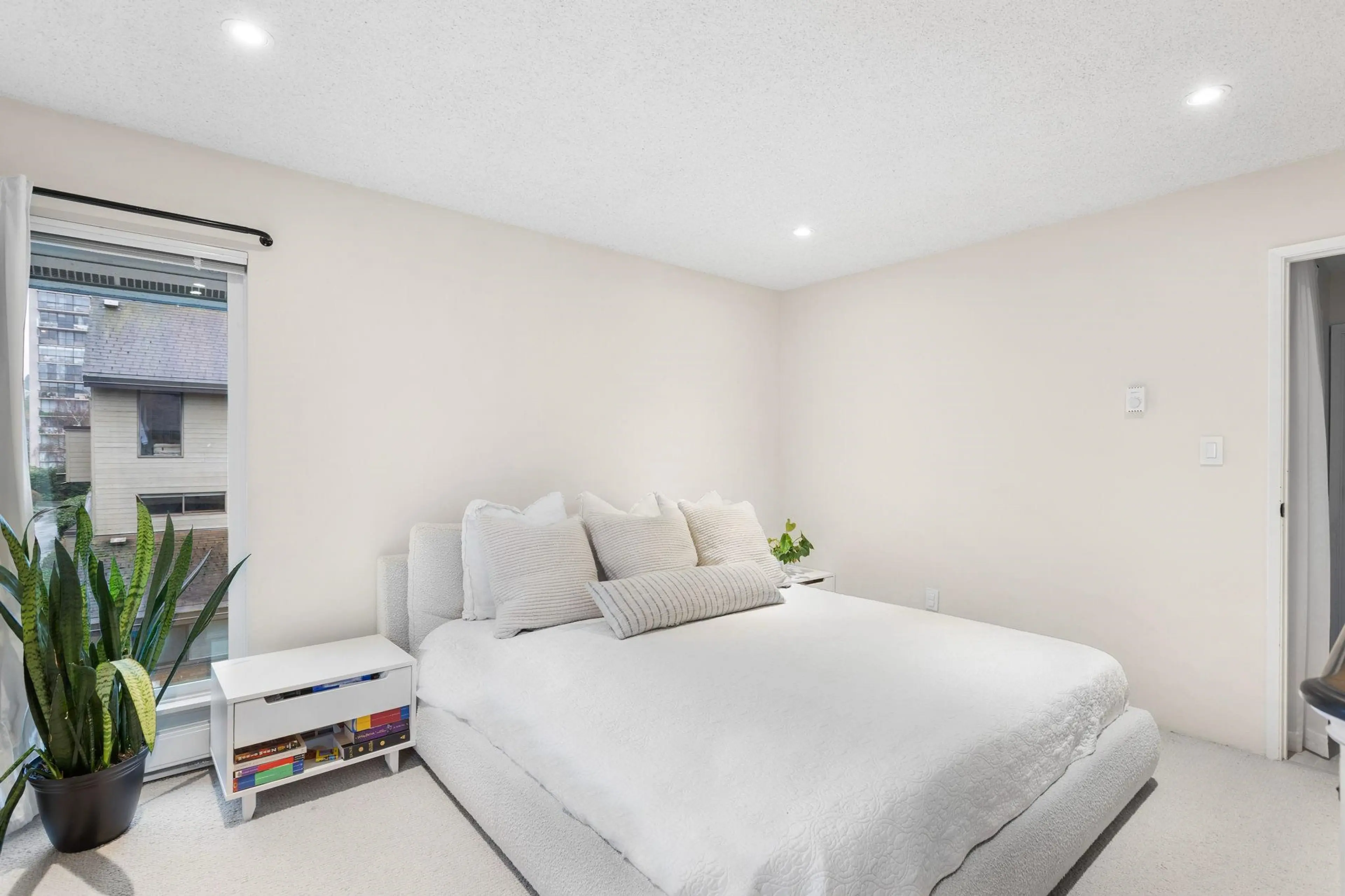 Property at #408 1363 CLYDE AVENUE, West Vancouver, BC