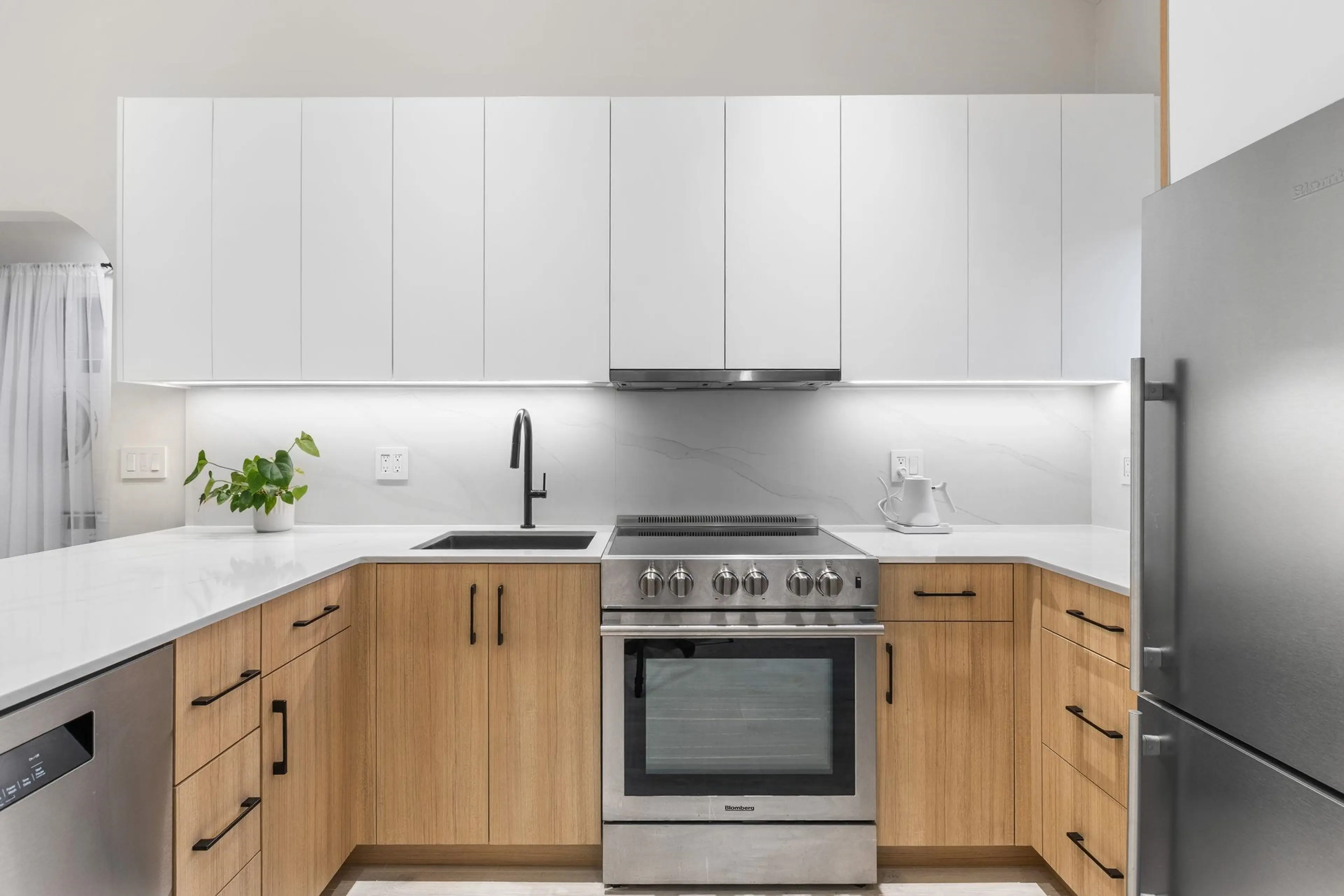 Property at #408 1363 CLYDE AVENUE, West Vancouver, BC