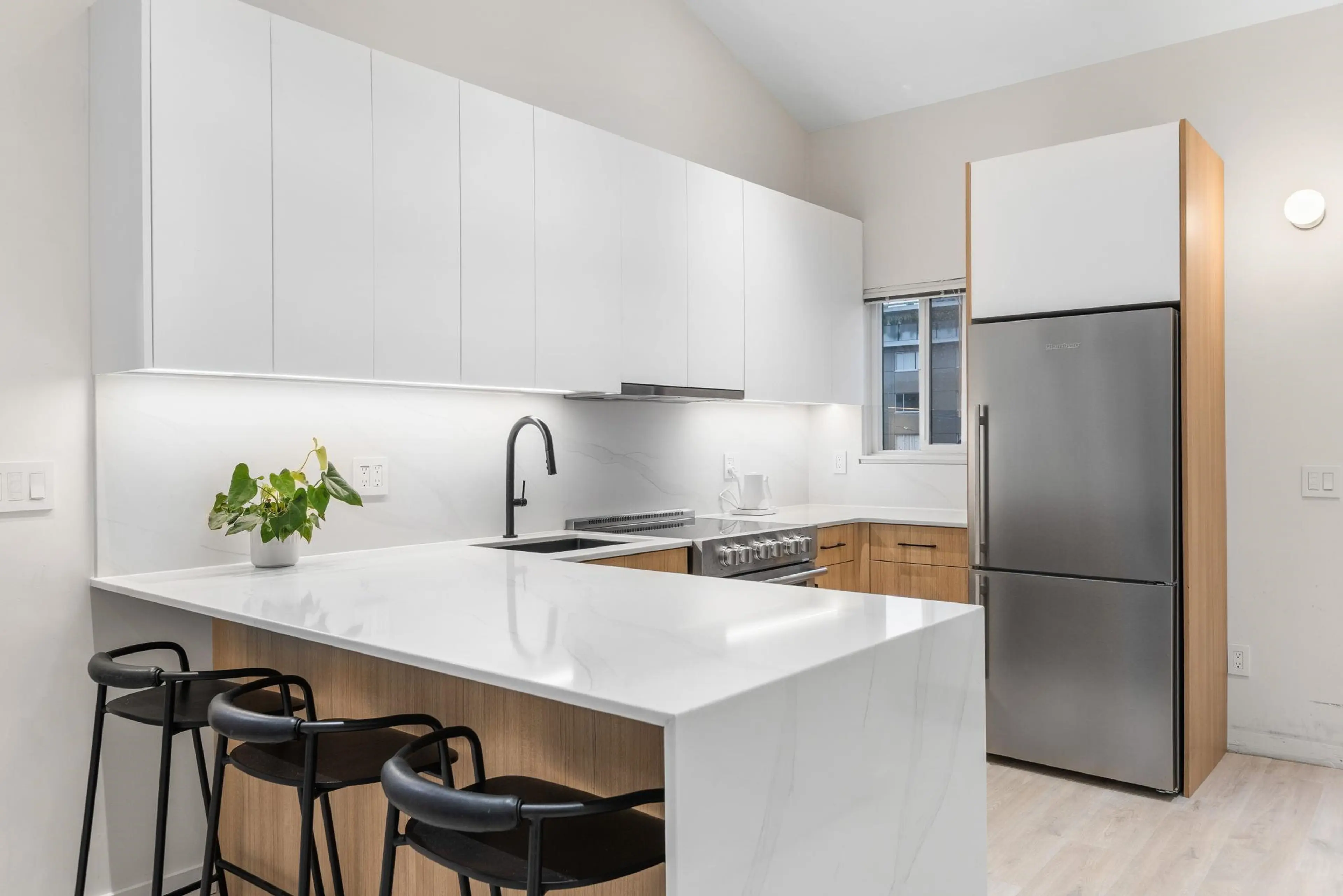 Property at #408 1363 CLYDE AVENUE, West Vancouver, BC