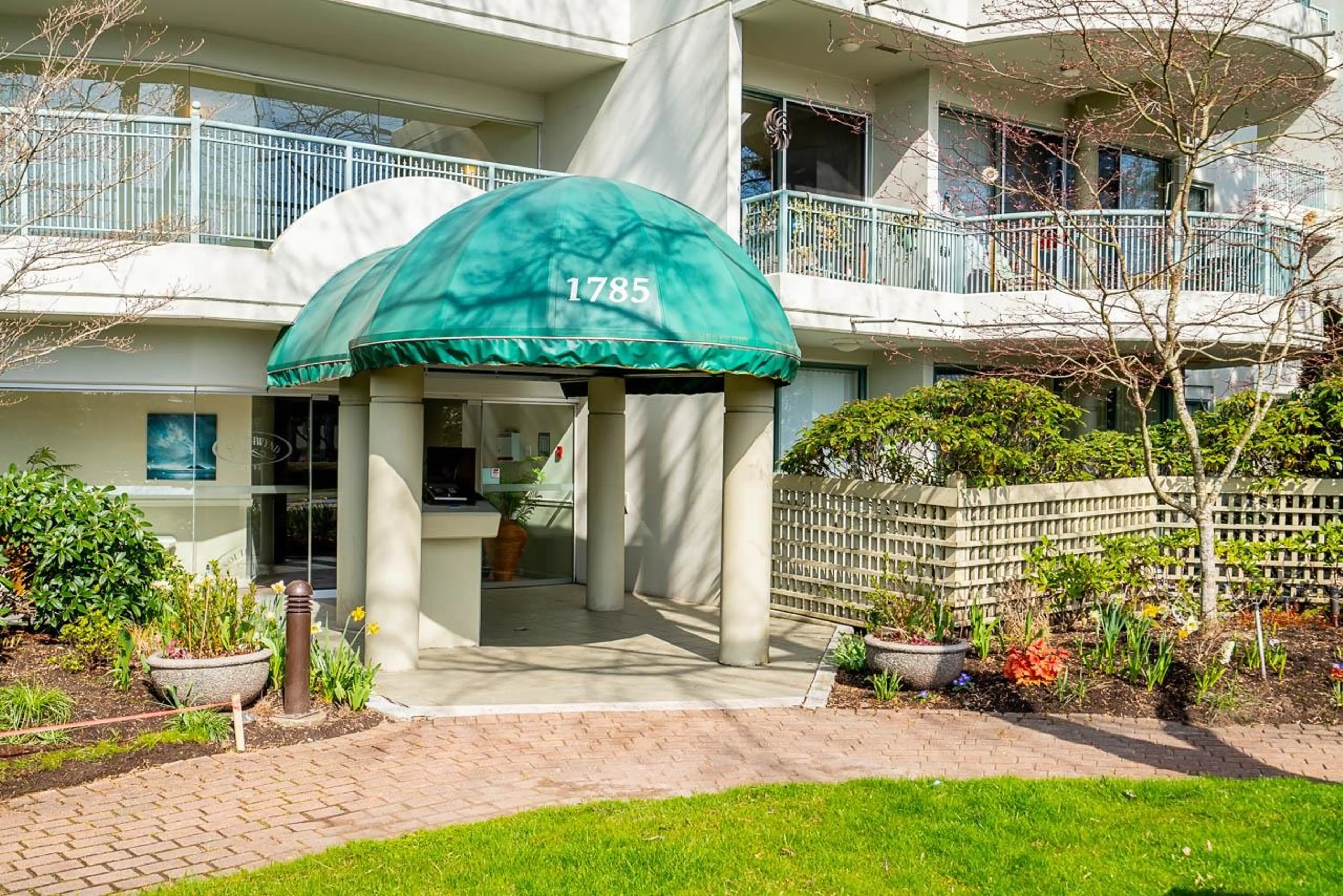 Property at #112 1785 MARTIN DRIVE, Surrey, BC