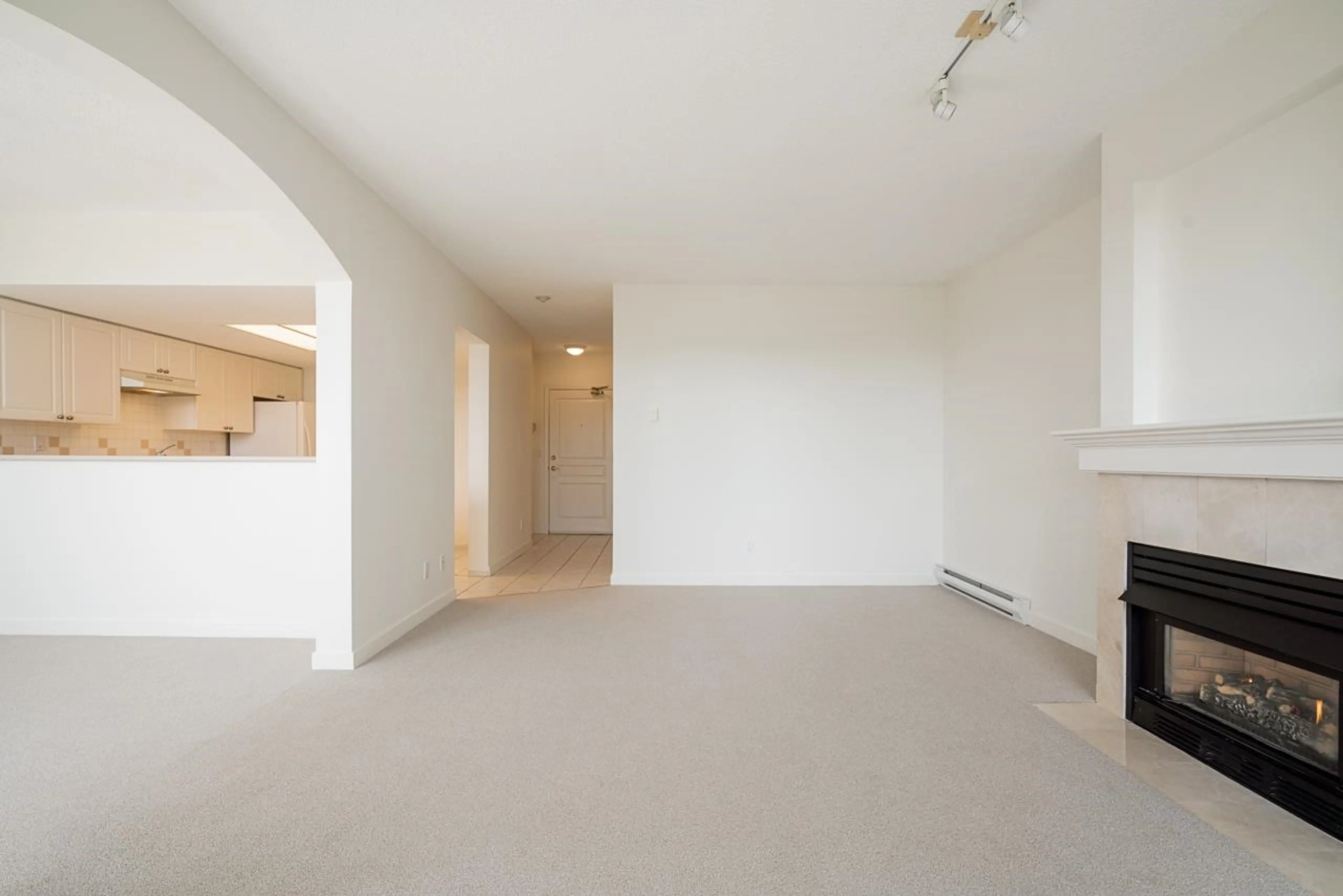 Property at #112 1785 MARTIN DRIVE, Surrey, BC