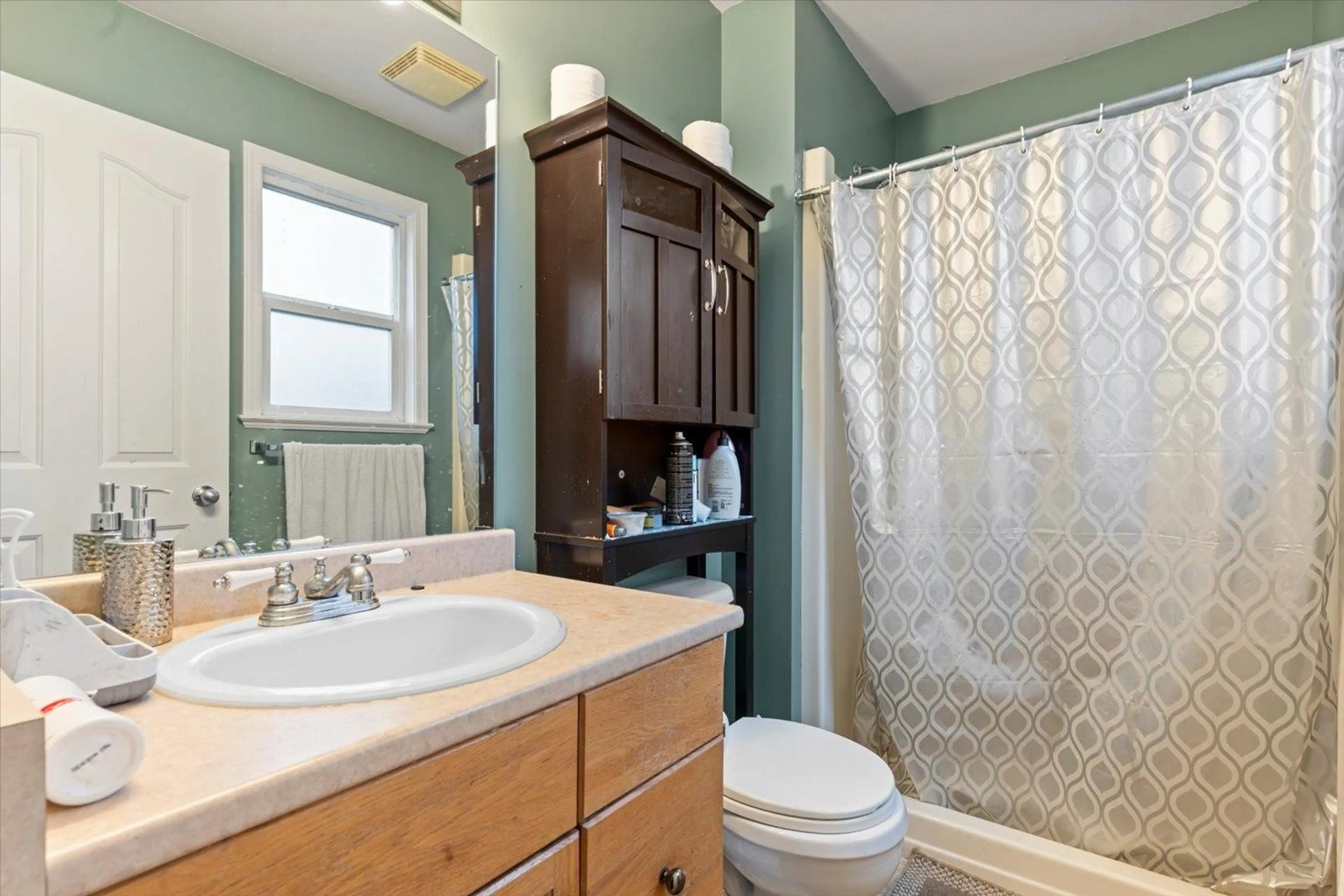 Property at #B 9570 HAZEL STREET, Chilliwack, BC