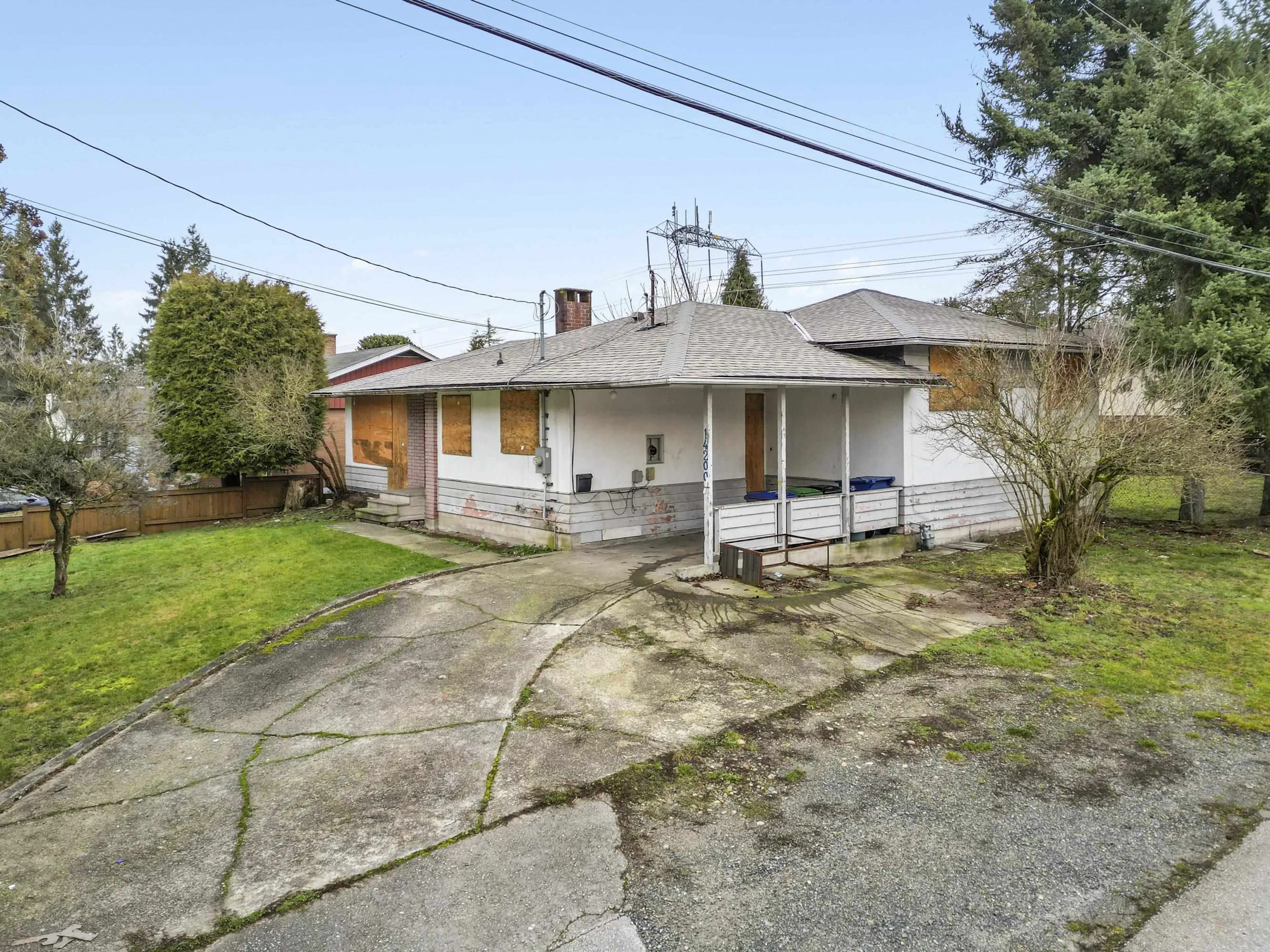 Property at 14200 GROSVENOR ROAD, Surrey, BC