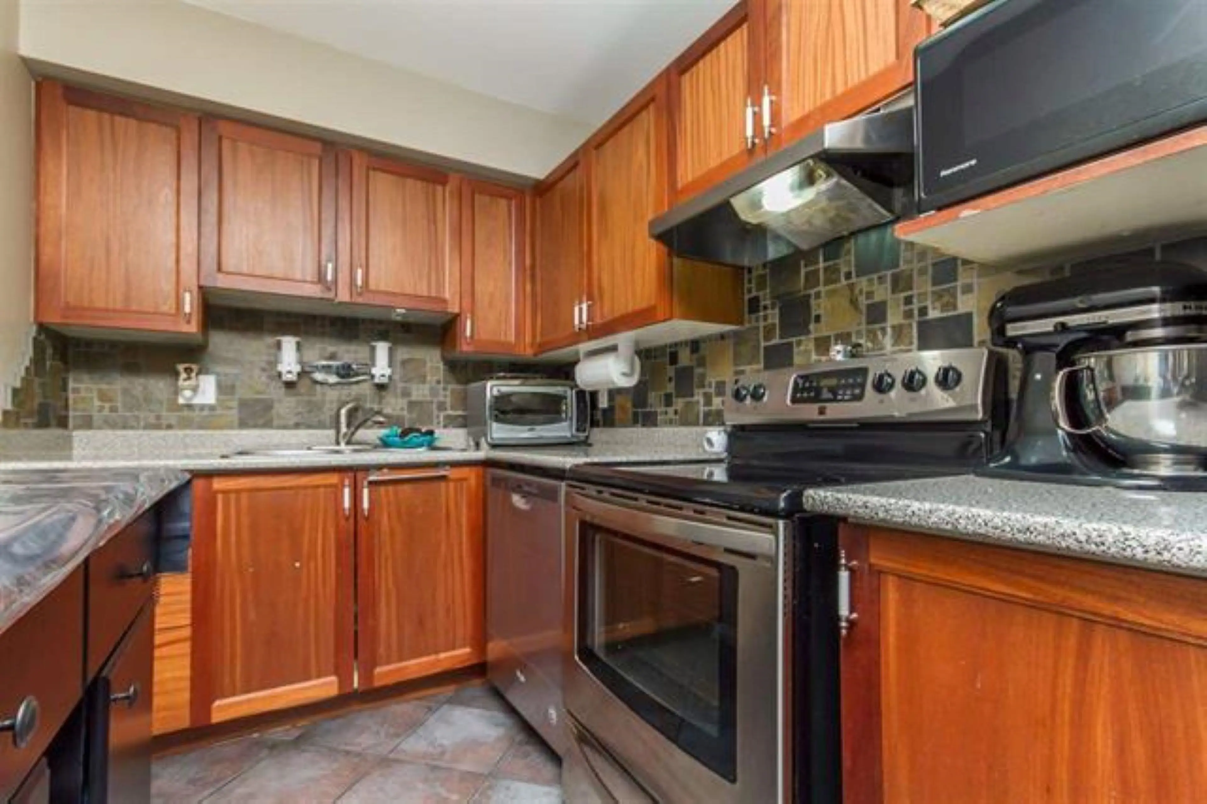 Property at 103 W 2962 TRETHEWEY STREET, Abbotsford, BC