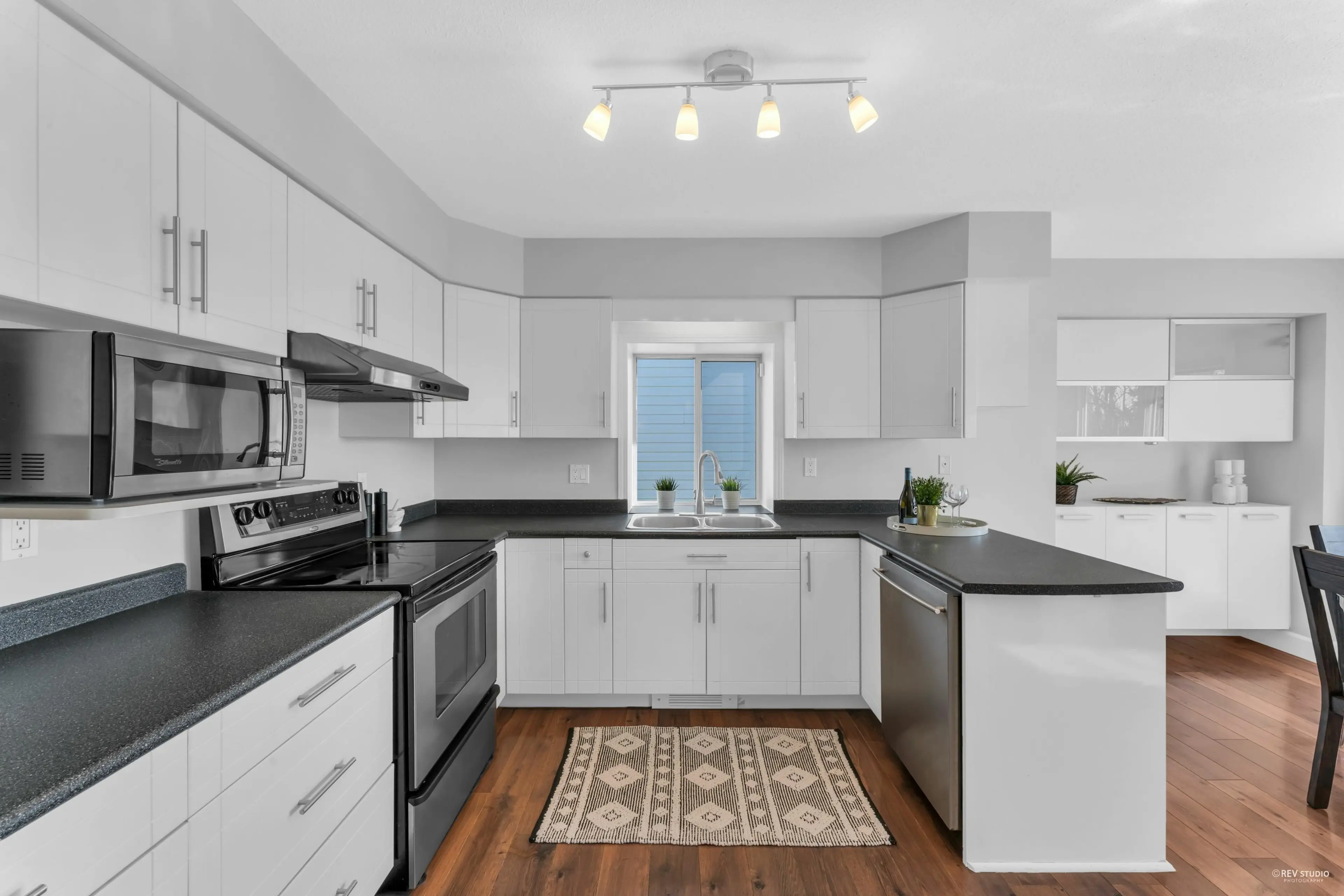 Property at 34860 GLENEAGLES PLACE, Abbotsford, BC