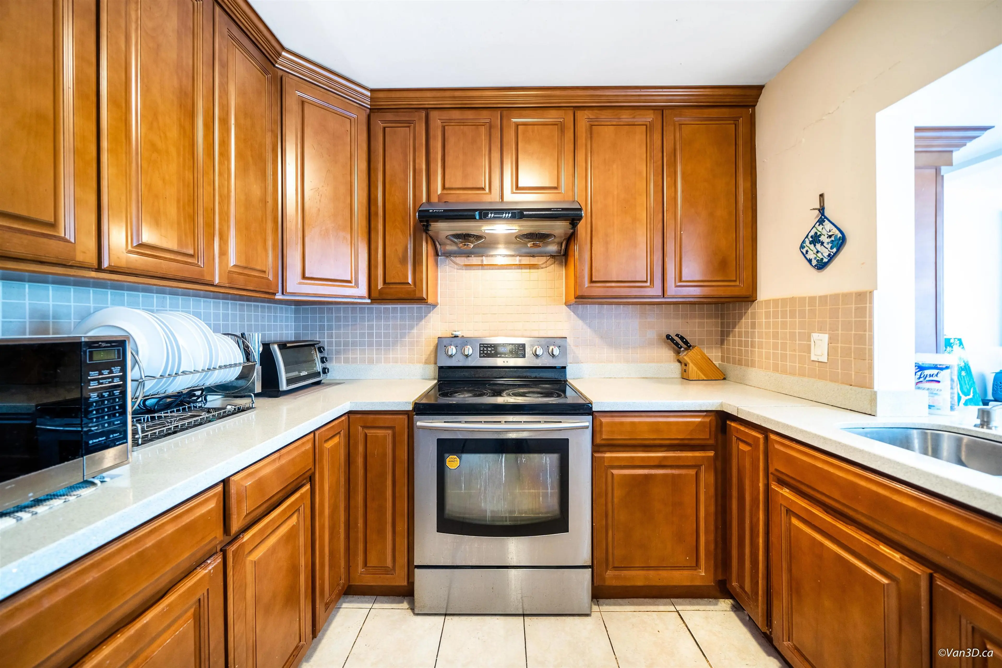 Property at 5681 SARDIS CRESCENT, Burnaby, BC